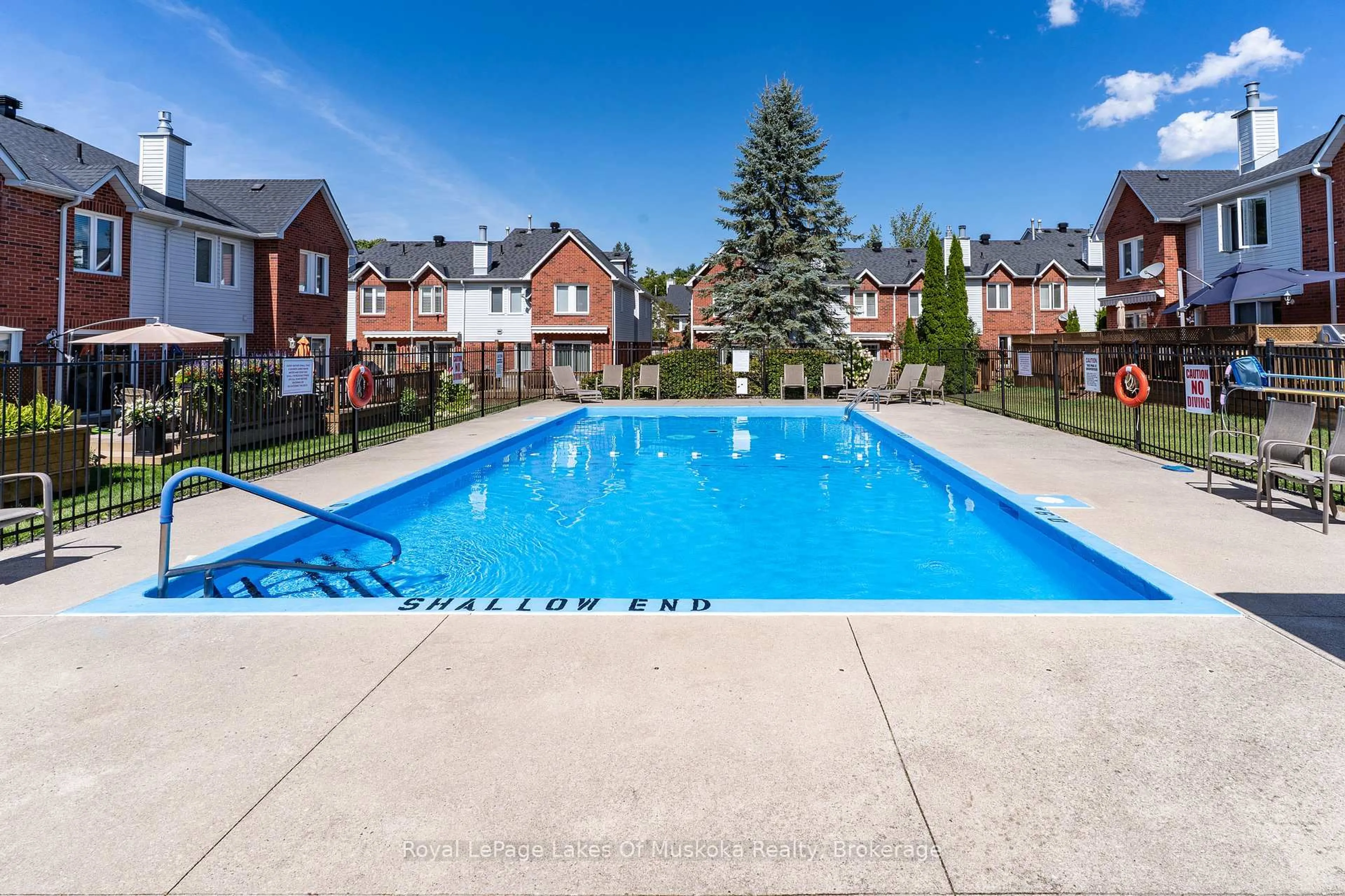 Pool for 55 Shoreline Dr, Bracebridge Ontario P1L 1Z3