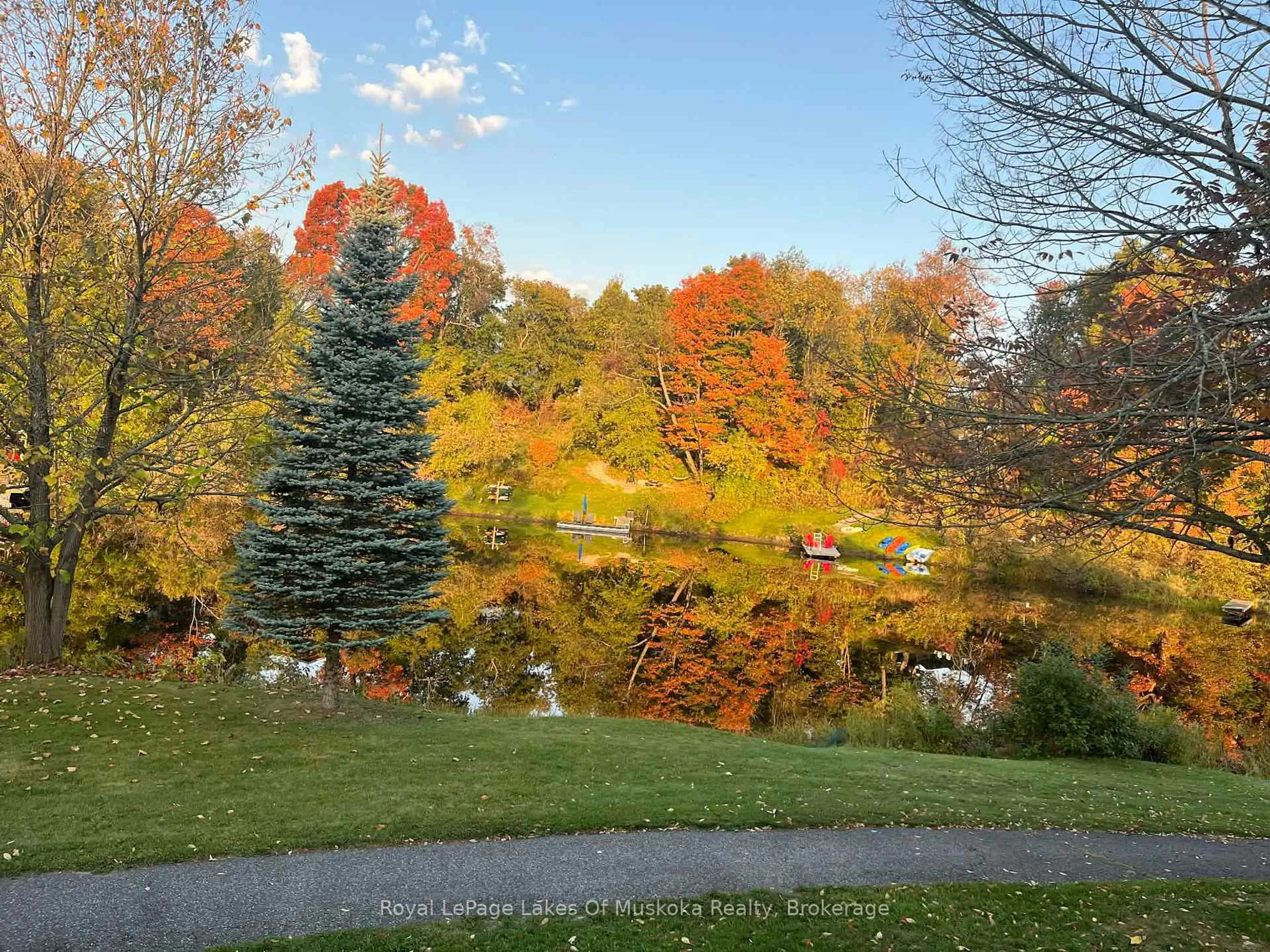 Patio, water/lake/river/ocean view for 55 Shoreline Dr, Bracebridge Ontario P1L 1Z3