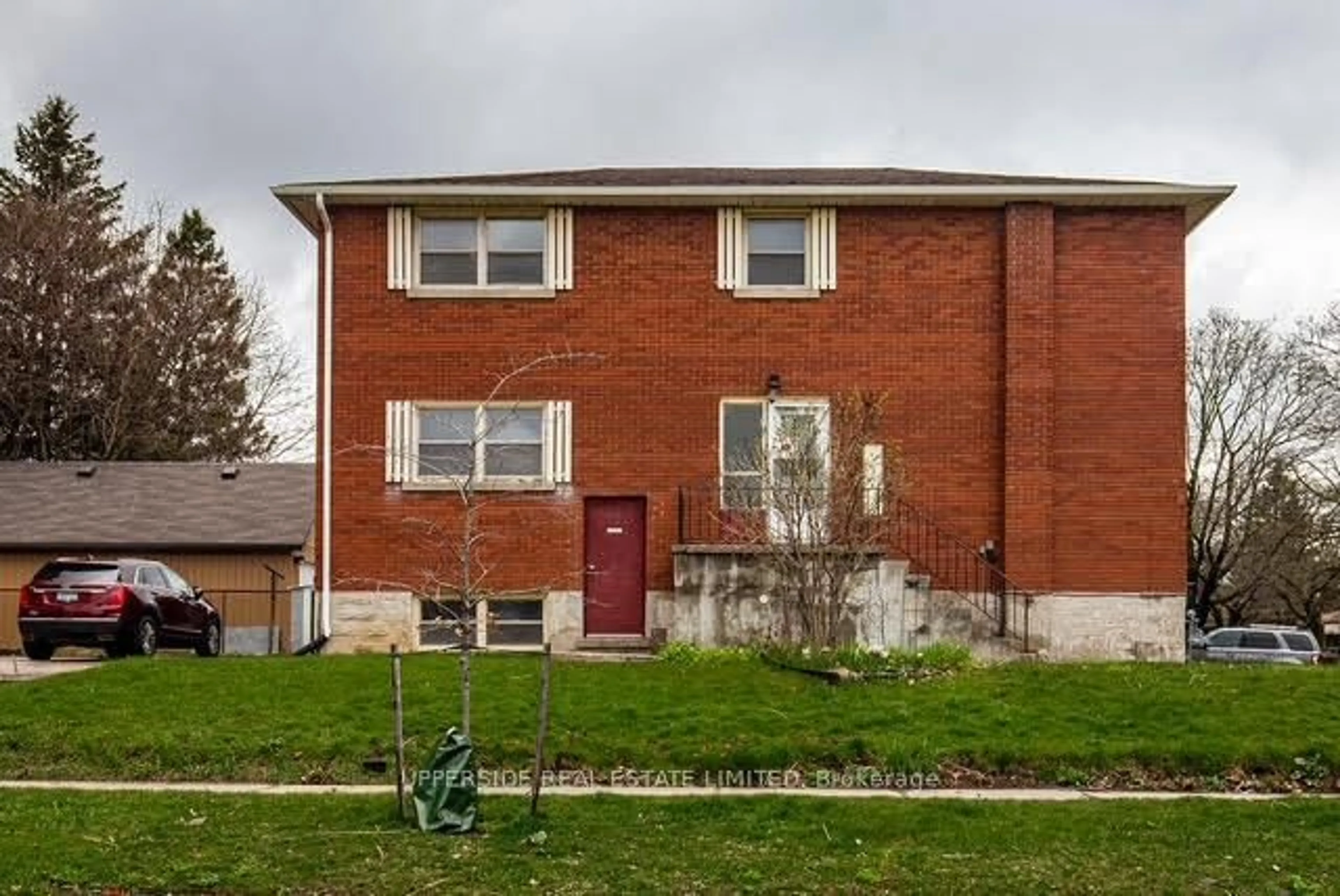 Home with brick exterior material, street for 7 Balmoral Dr, Kitchener Ontario N2M 2J7