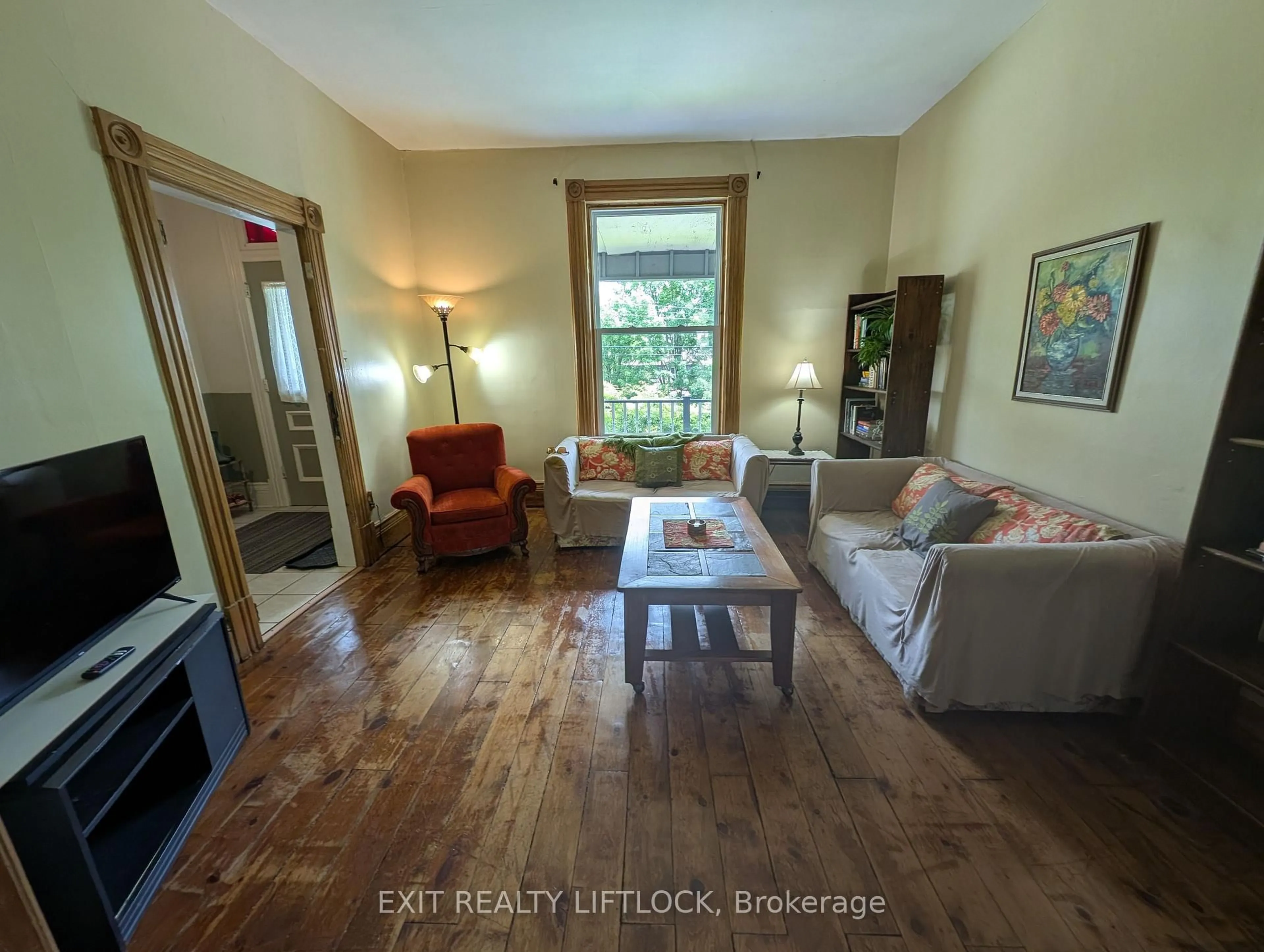 Living room with furniture, unknown for 629 Aylmer St, Peterborough Ontario K9H 3X2