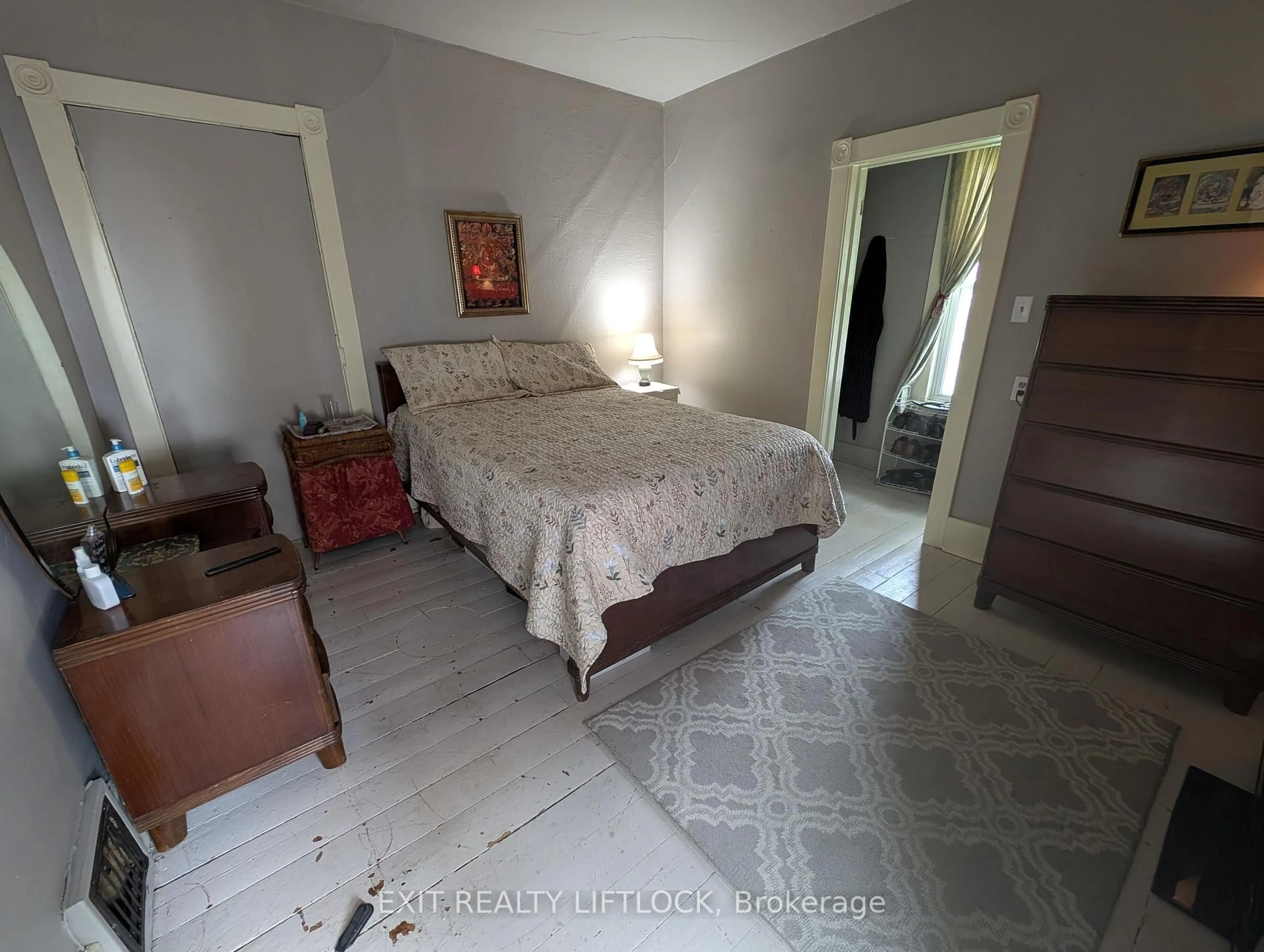 A pic of a room for 629 Aylmer St, Peterborough Ontario K9H 3X2