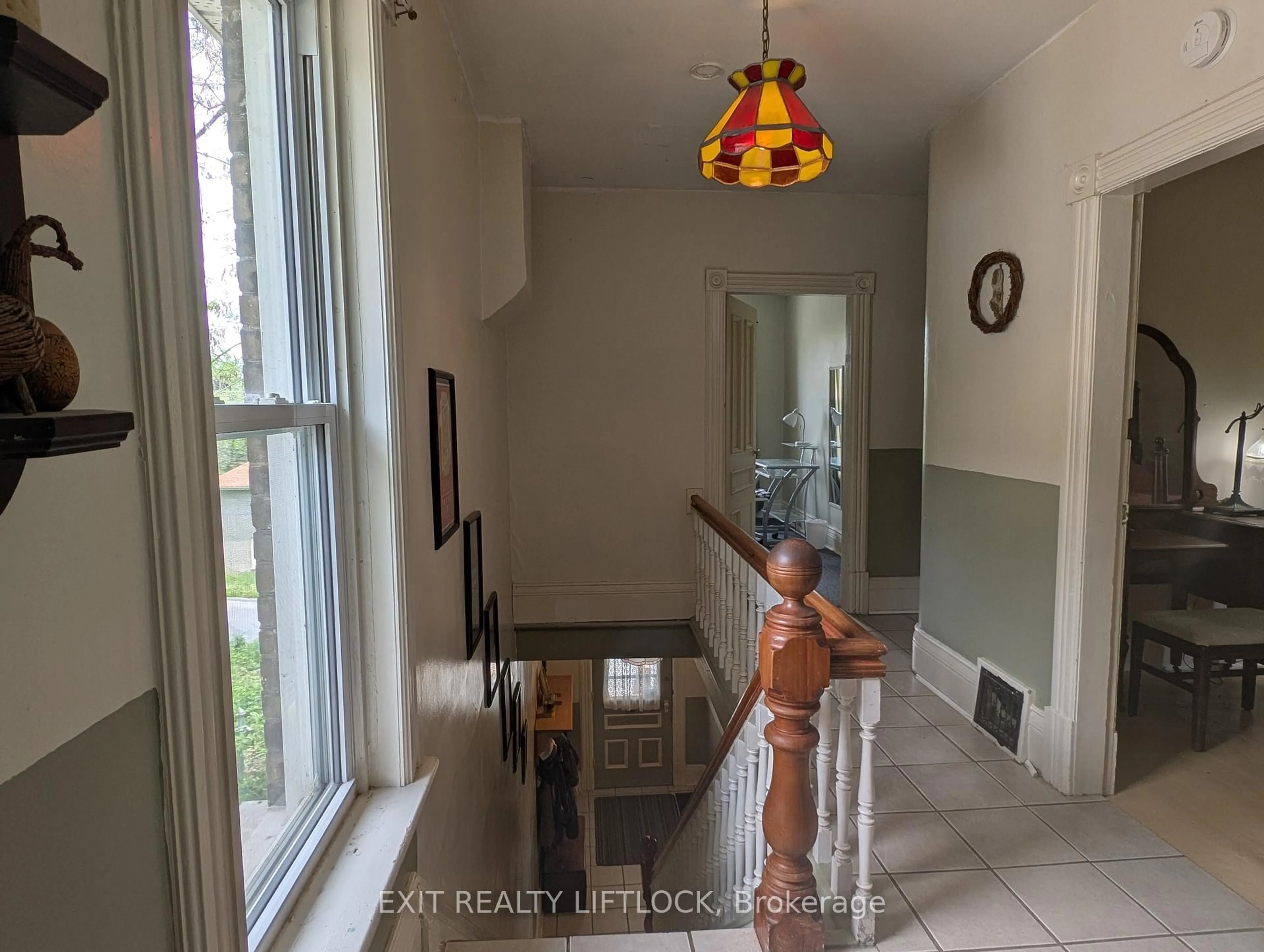 Unknown for 629 Aylmer St, Peterborough Ontario K9H 3X2