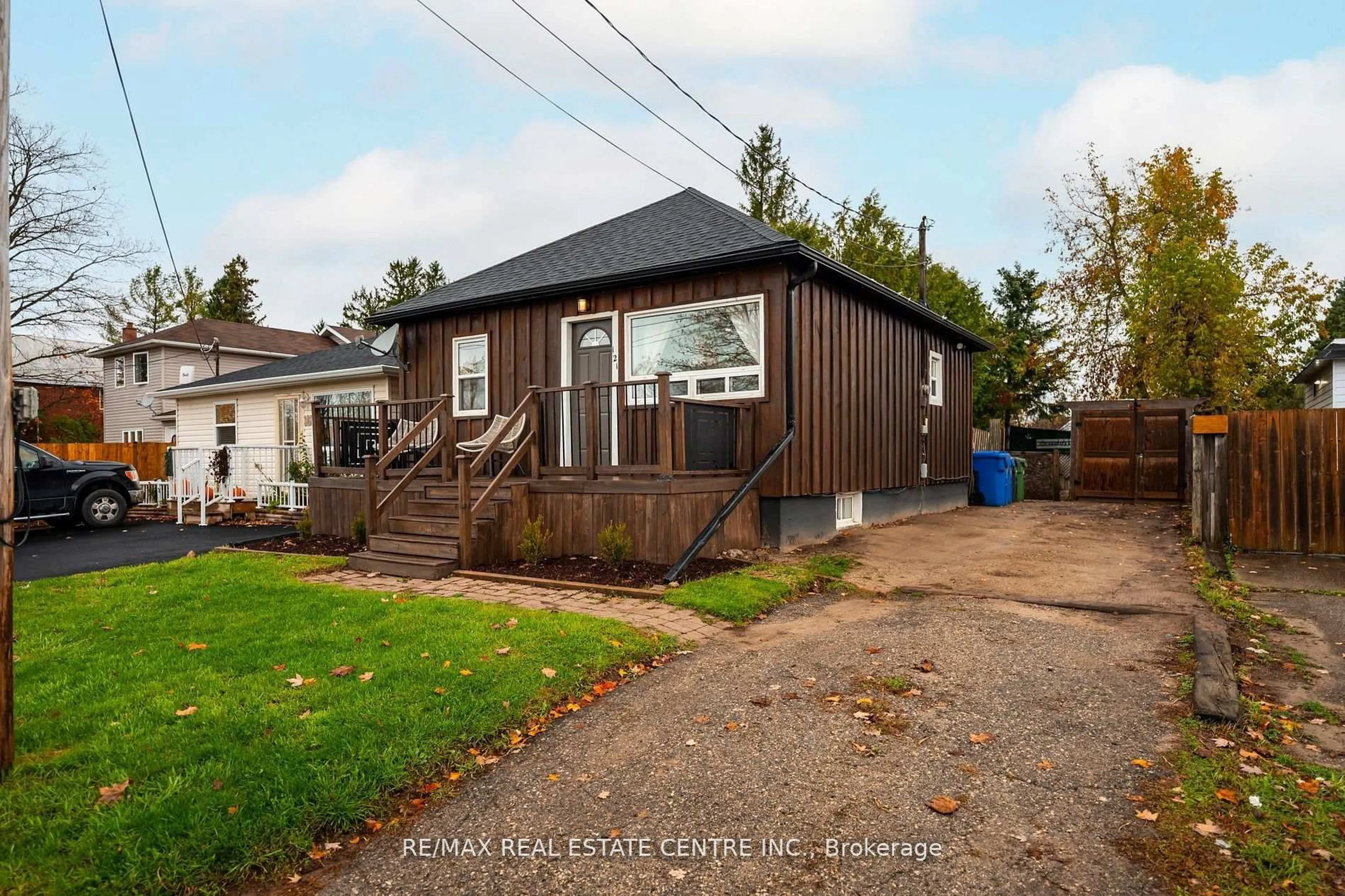 Unknown for 121 Proton St, Southgate Ontario N0C 1B0