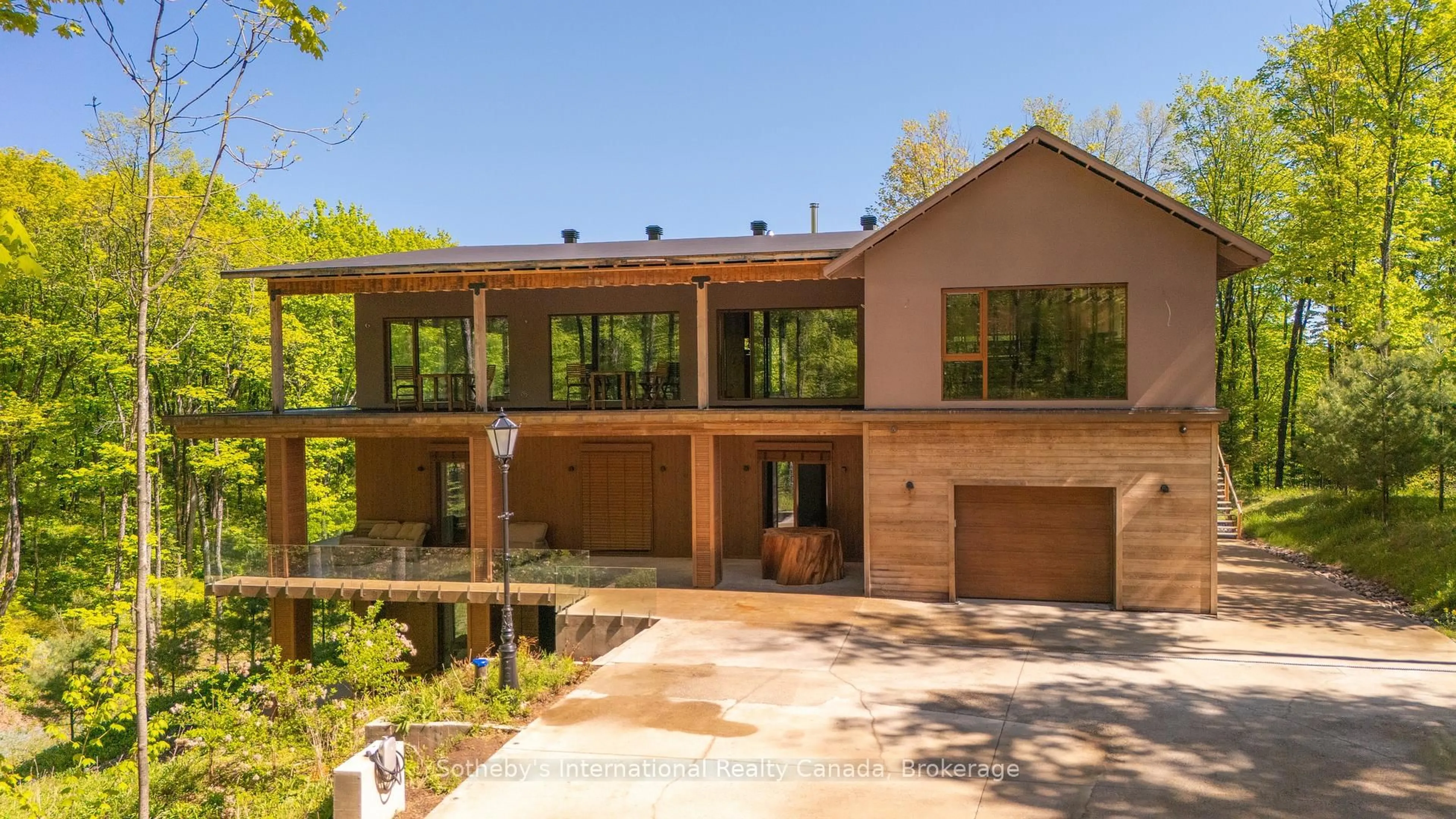 Home with brick exterior material, unknown for 1739 Trapper's Trail Rd, Dysart et al Ontario K0M 1S0