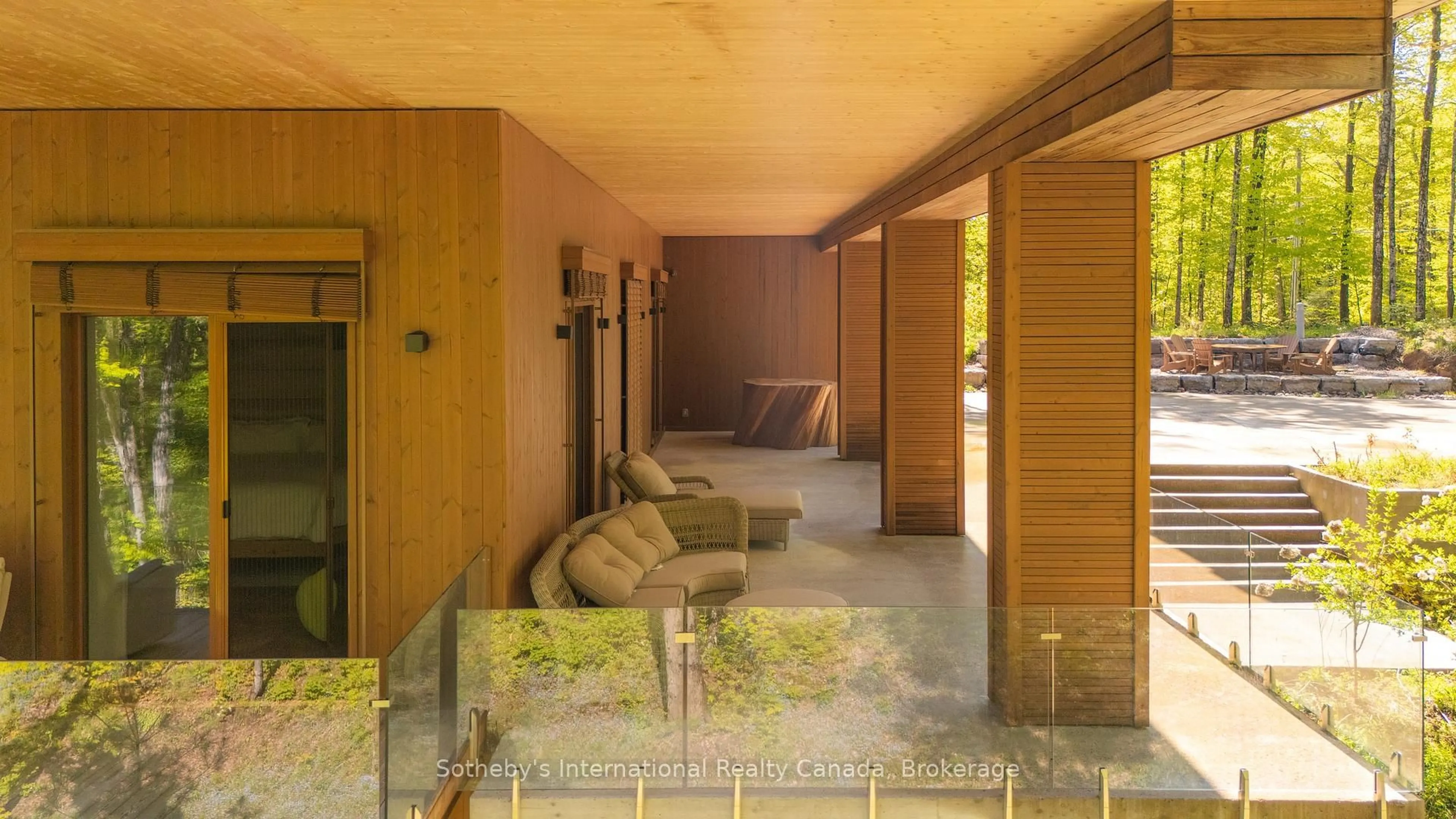 Lobby for 1739 Trapper's Trail Rd, Dysart et al Ontario K0M 1S0