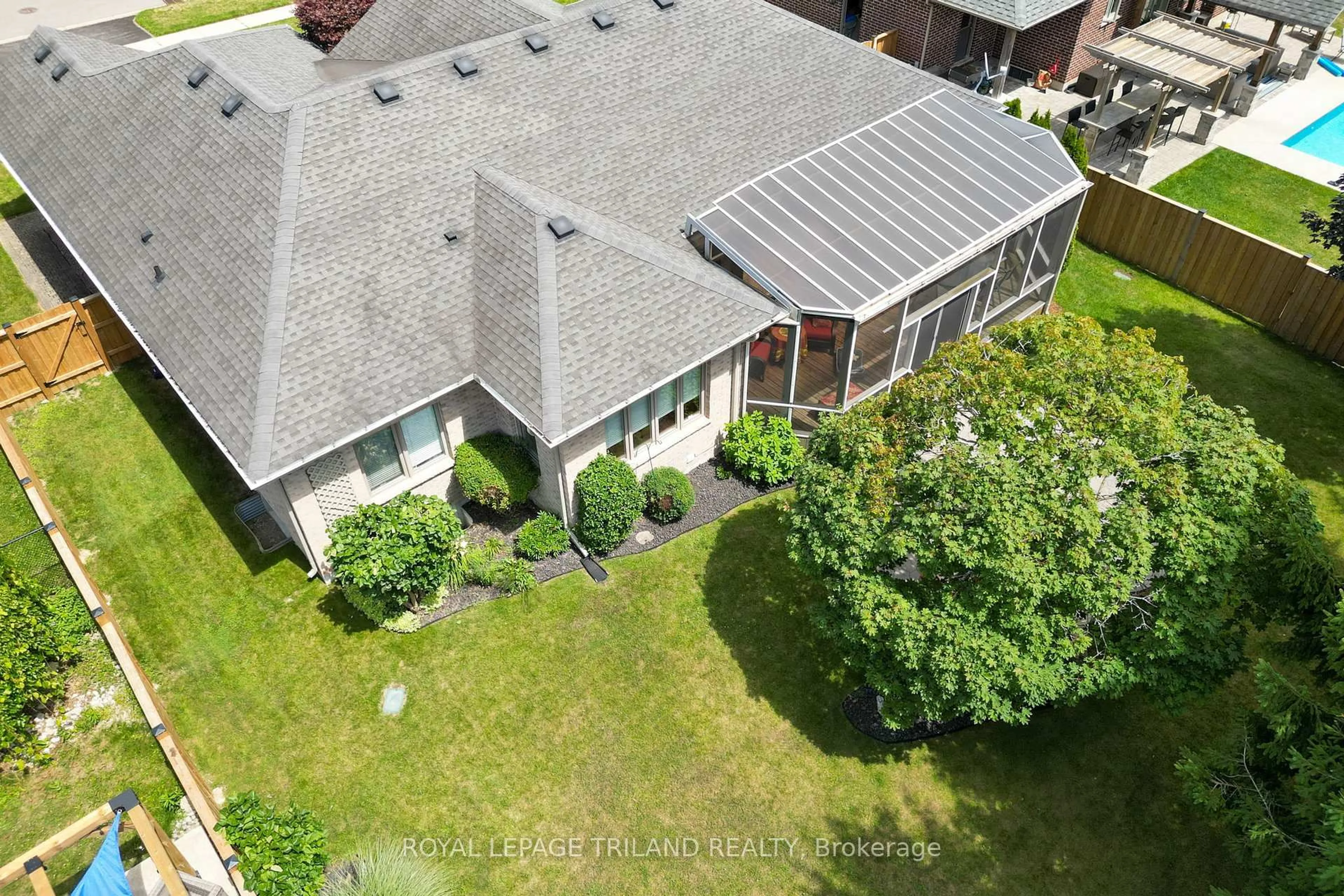 A pic from outside/outdoor area/front of a property/back of a property/a pic from drone, unknown for 45 Stephen Moore Dr, Middlesex Centre Ontario N0L 1R0