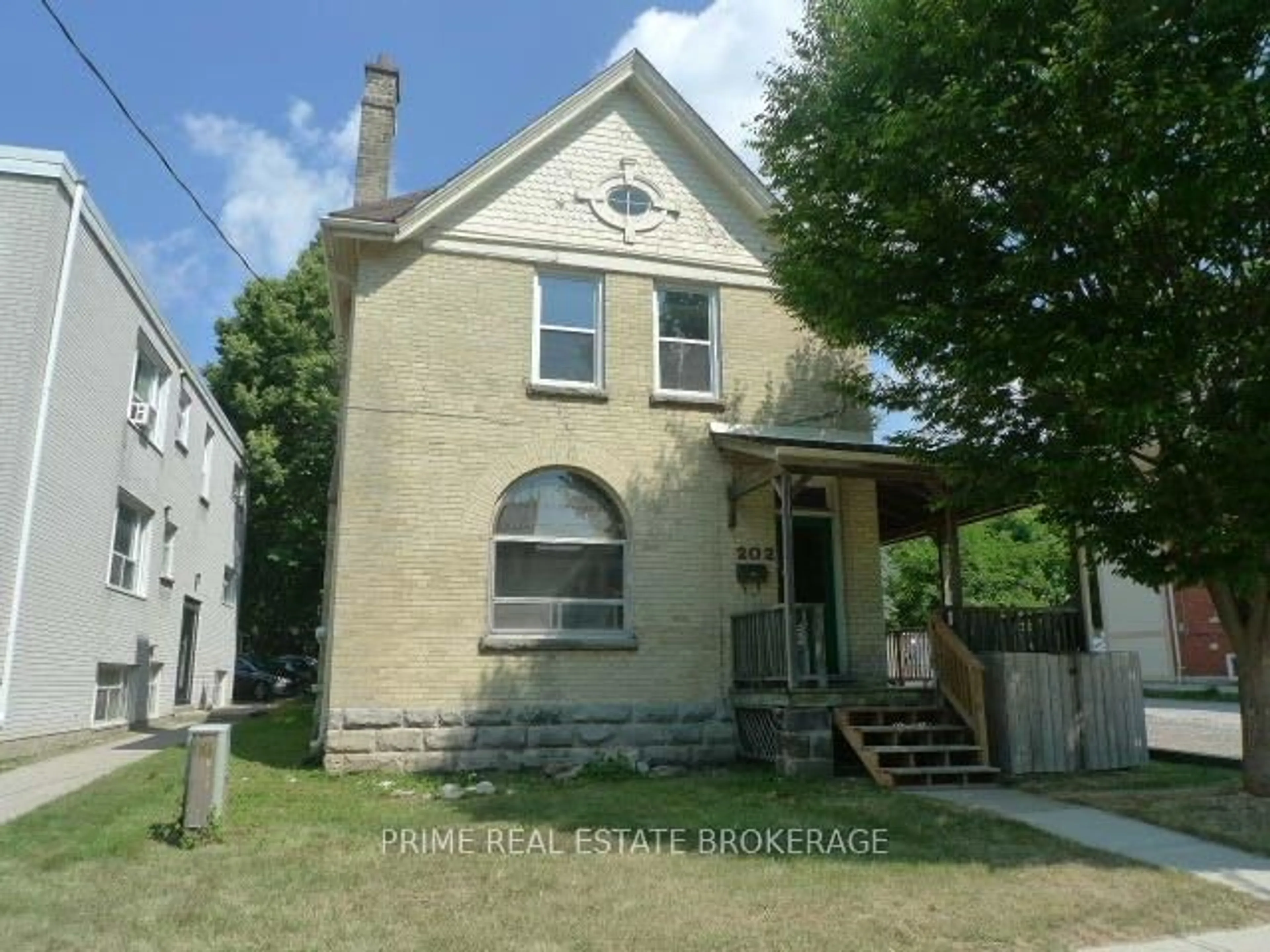 Unknown for 202 SYDENHAM St, London East Ontario N6A 1W3