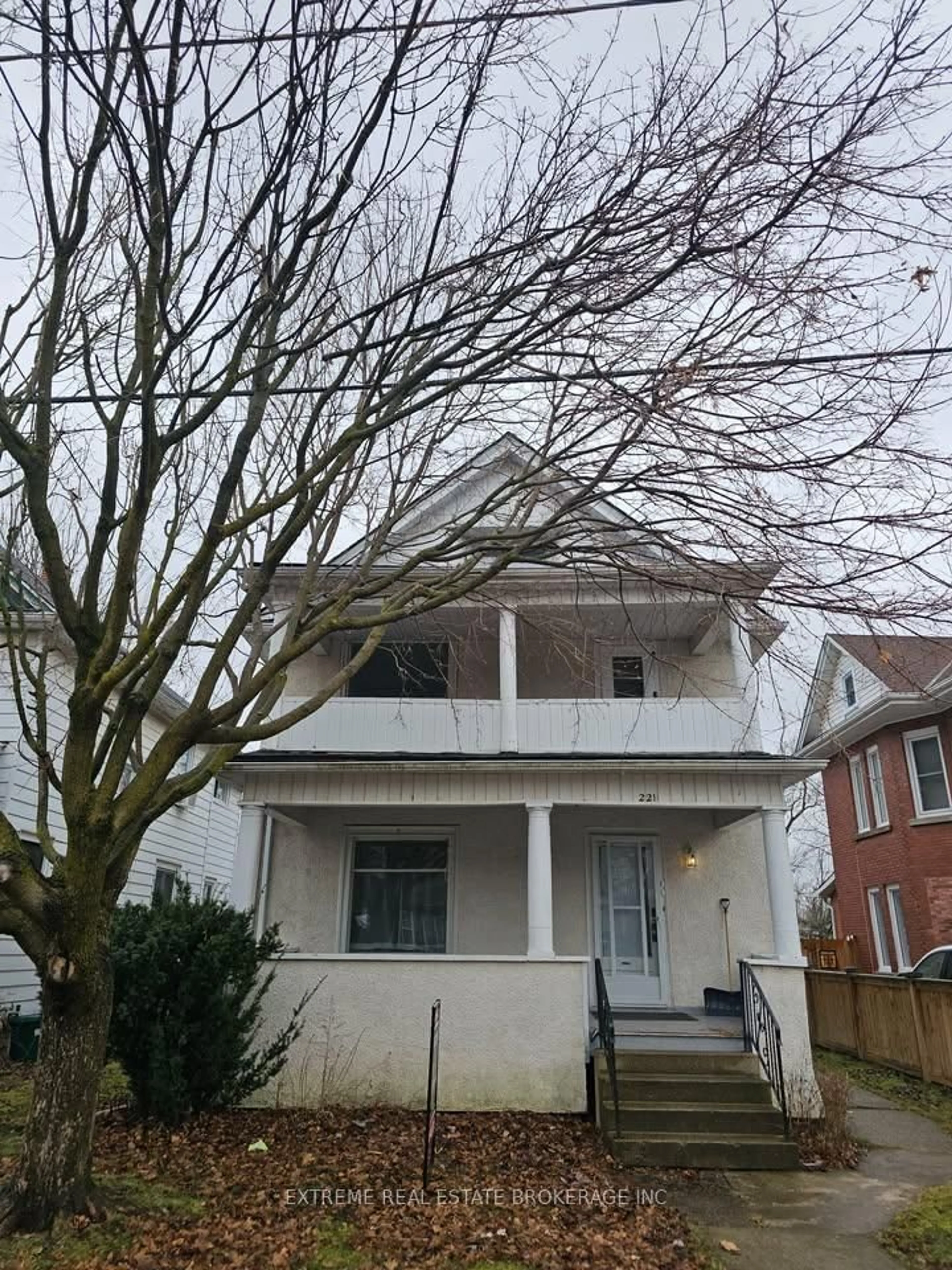 Unknown for 221 Hellems Ave, Welland Ontario L3B 3B6