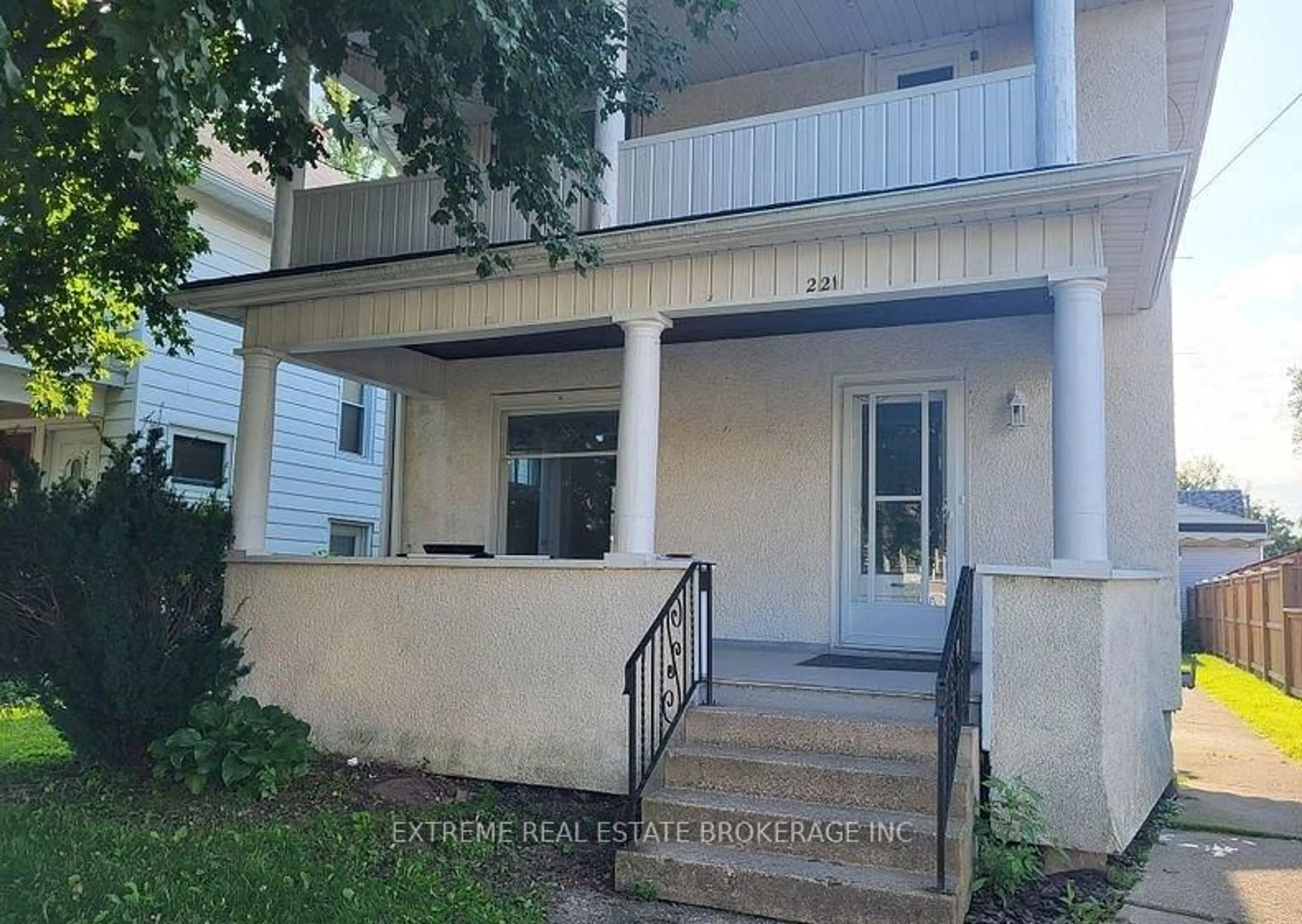 Unknown for 221 Hellems Ave, Welland Ontario L3B 3B6