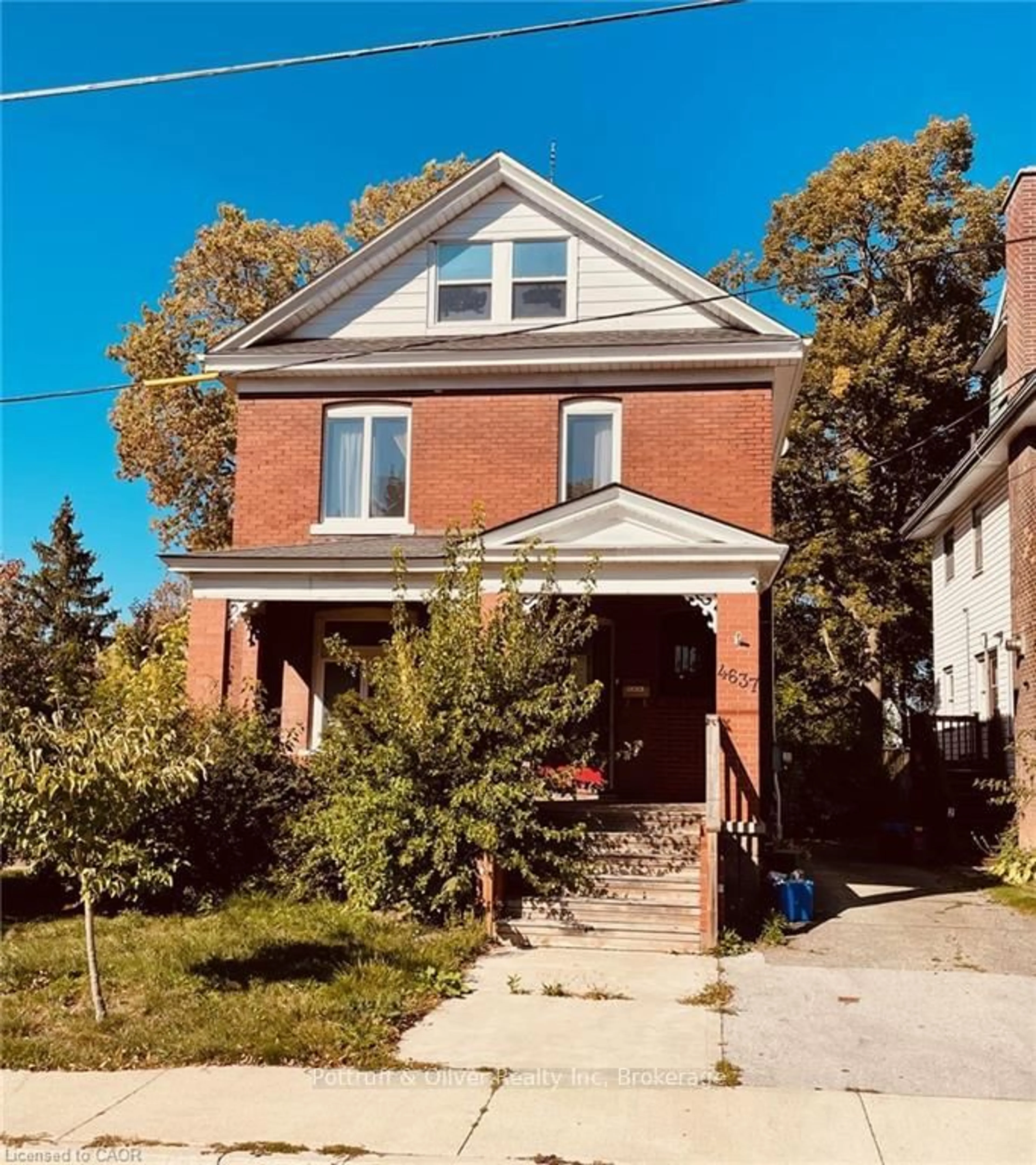 Home with brick exterior material, street for 4637 Ellis St, Niagara Falls Ontario L2E 1H8