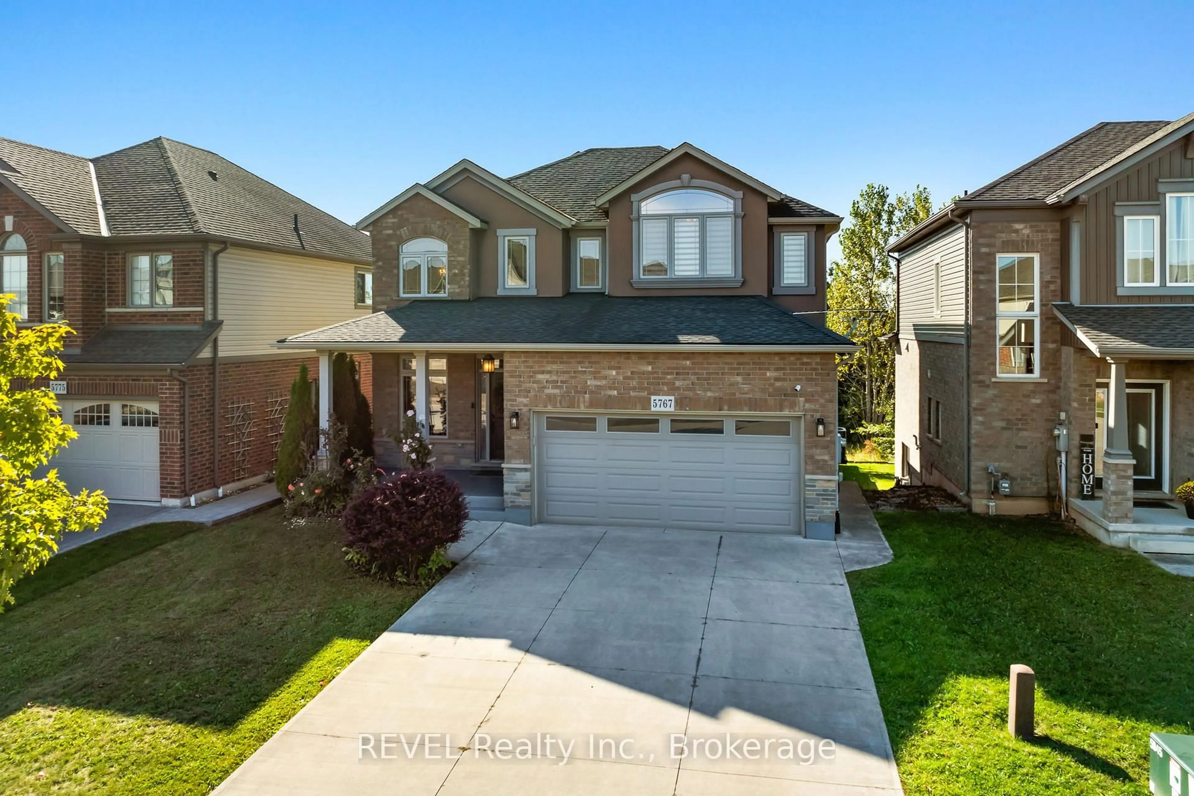 Home with brick exterior material, street for 5767 Osprey Ave, Niagara Falls Ontario L2H 0G2