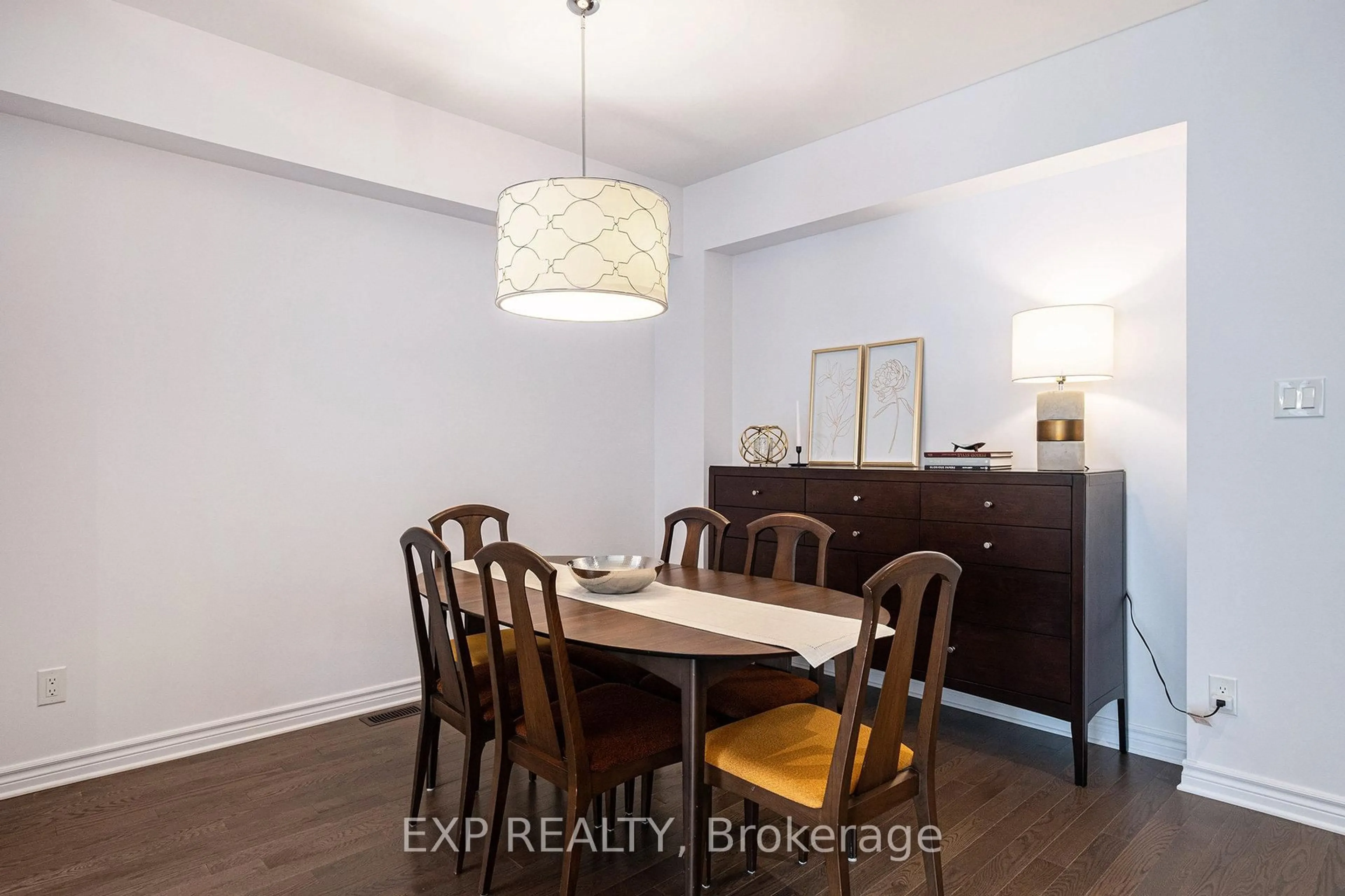 Dining room, wood/laminate floor for 519 Triangle St, Ottawa Ontario K2V 0M7