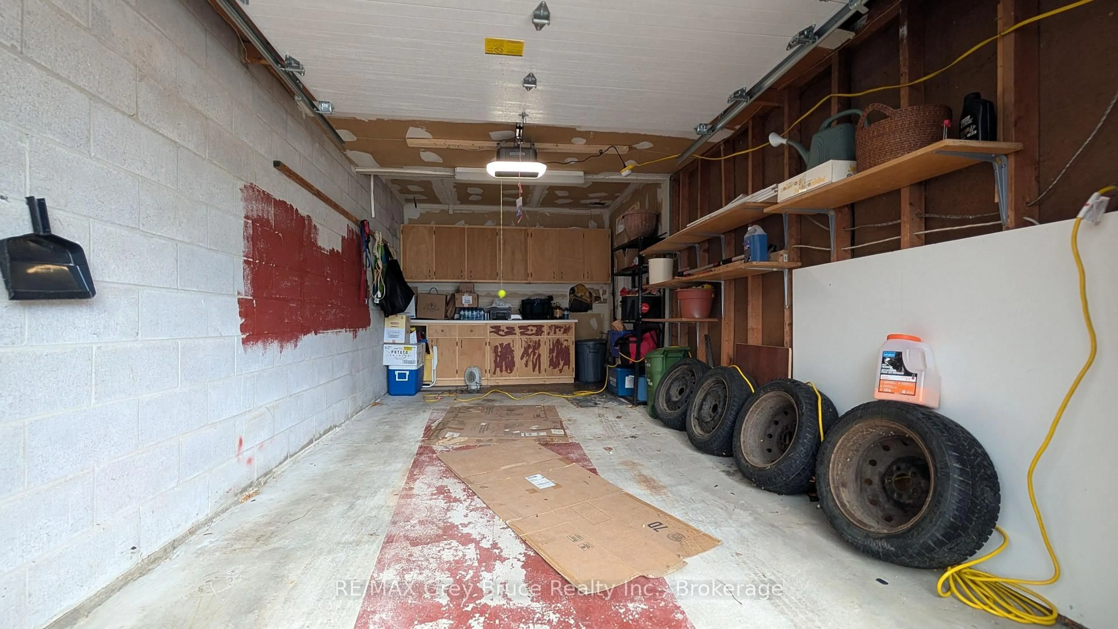 Indoor garage for 60 Lila Rd #60, Owen Sound Ontario N4K 6C2