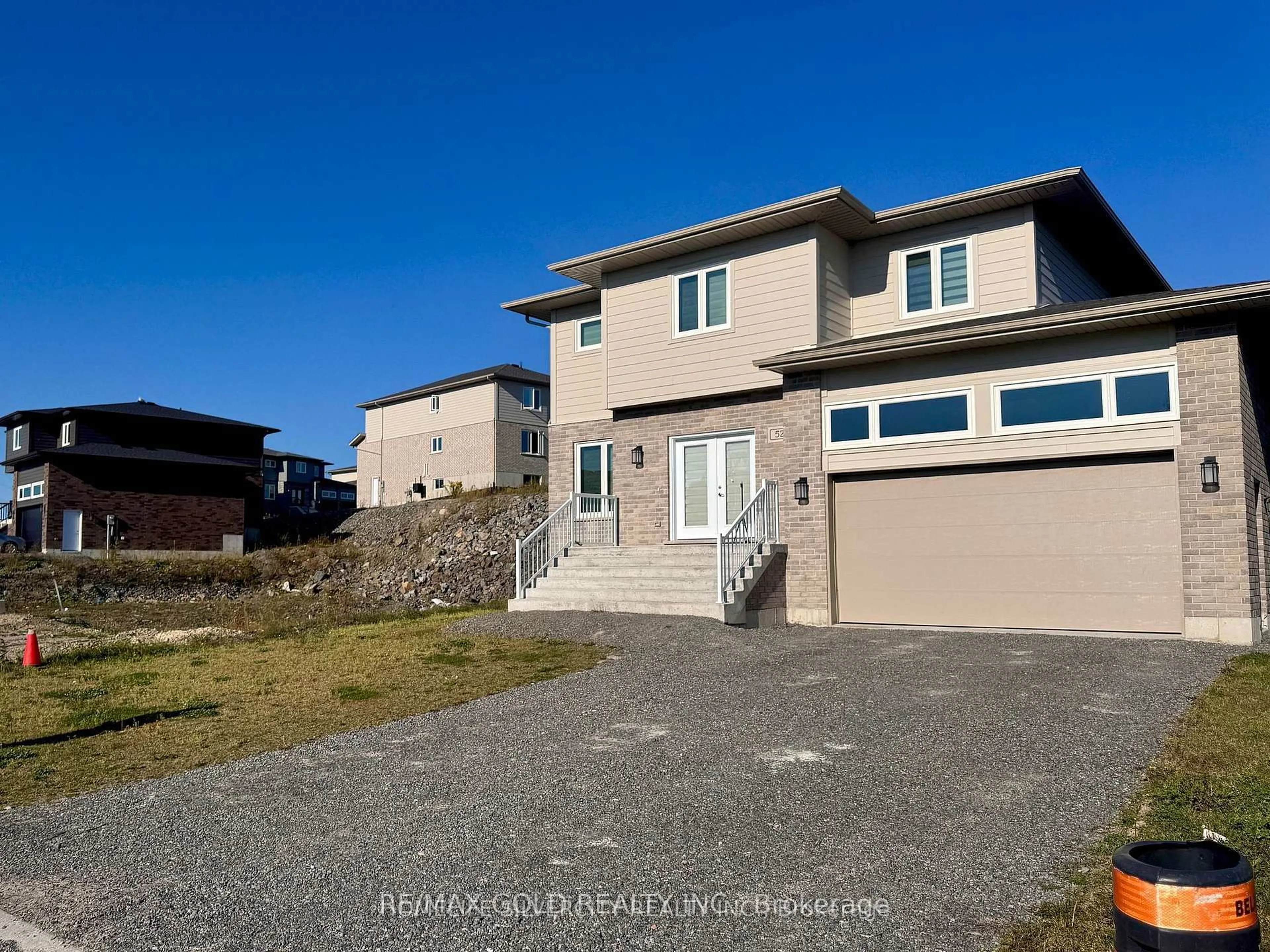 A pic from outside/outdoor area/front of a property/back of a property/a pic from drone, street for 520 Bonaventure Crt, Greater Sudbury Ontario P3A 0B4