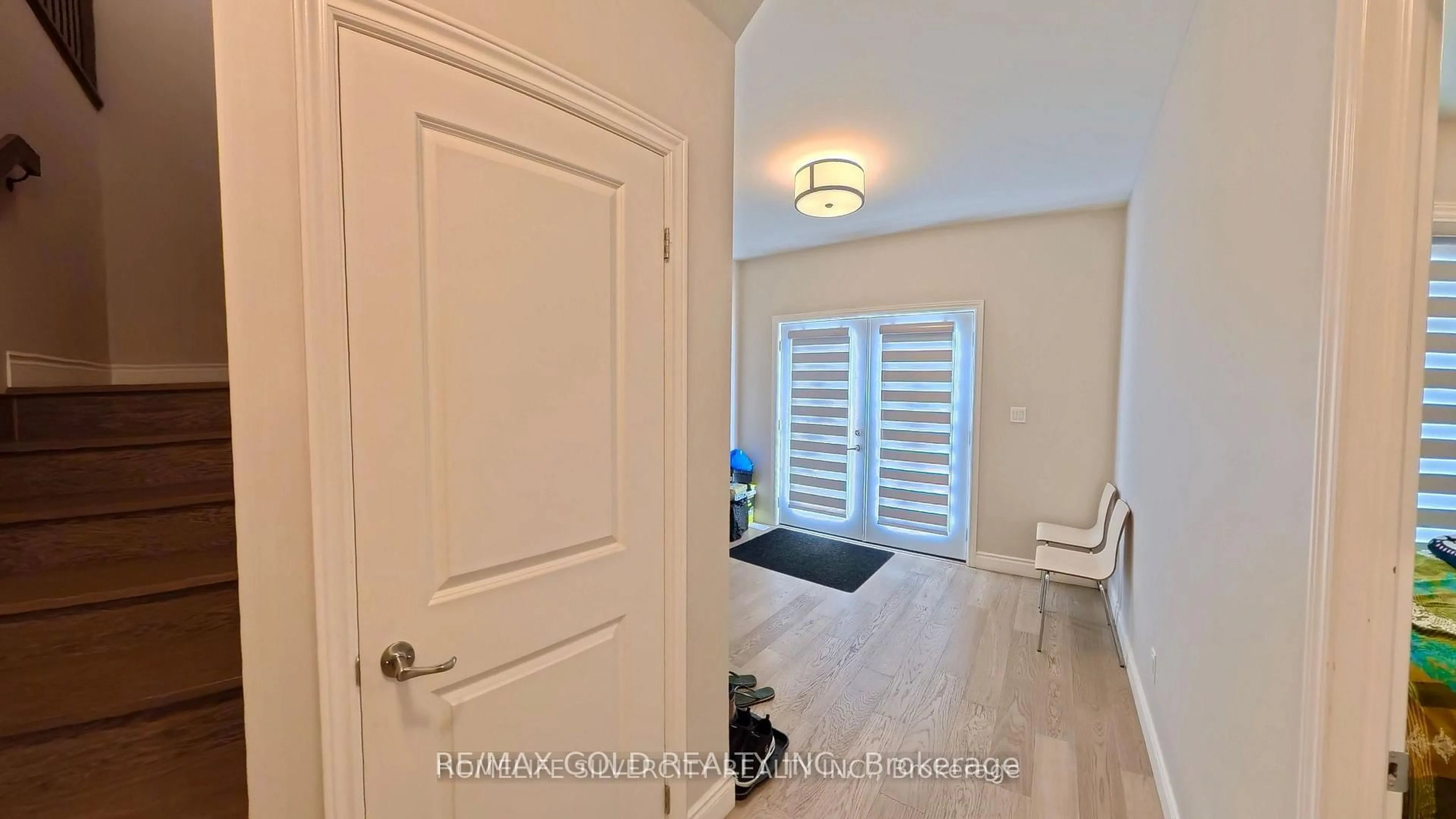 Indoor entryway for 520 Bonaventure Crt, Greater Sudbury Ontario P3A 0B4