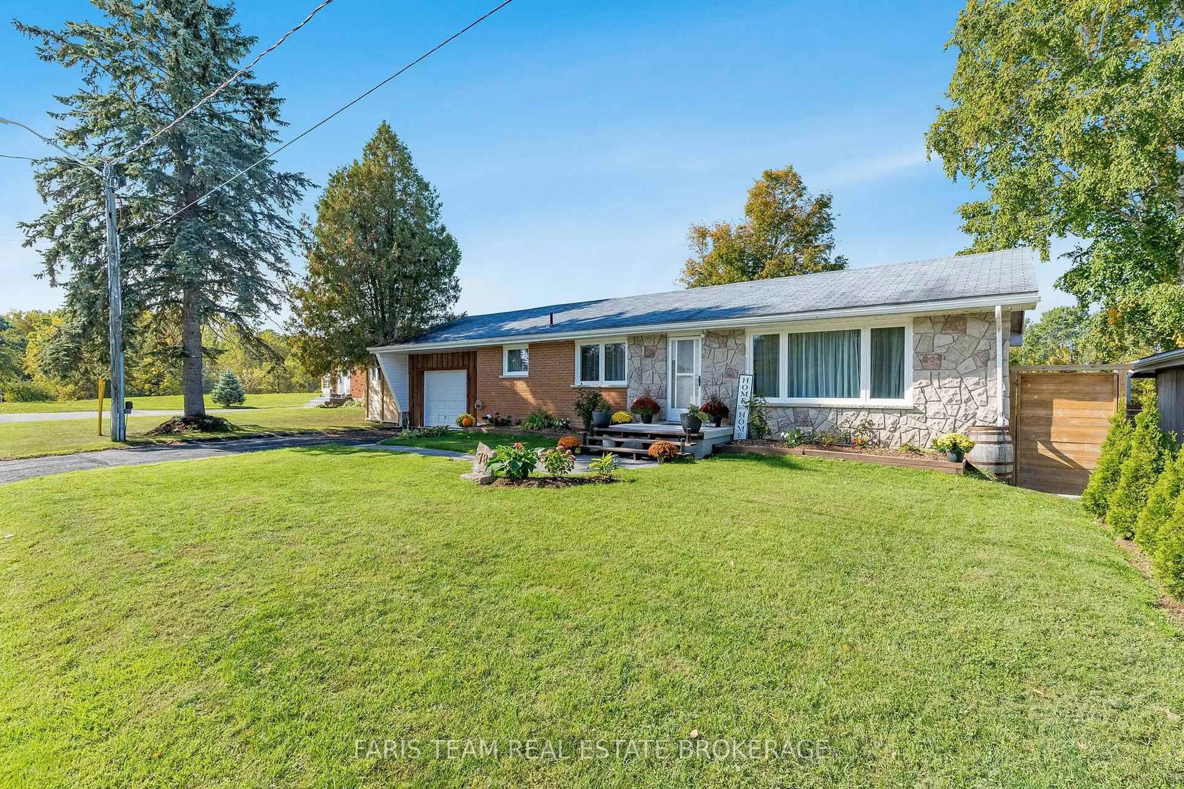 A pic from outside/outdoor area/front of a property/back of a property/a pic from drone, water/lake/river/ocean view for 78 McKibbon Dr, Meaford Ontario N4L 1C6