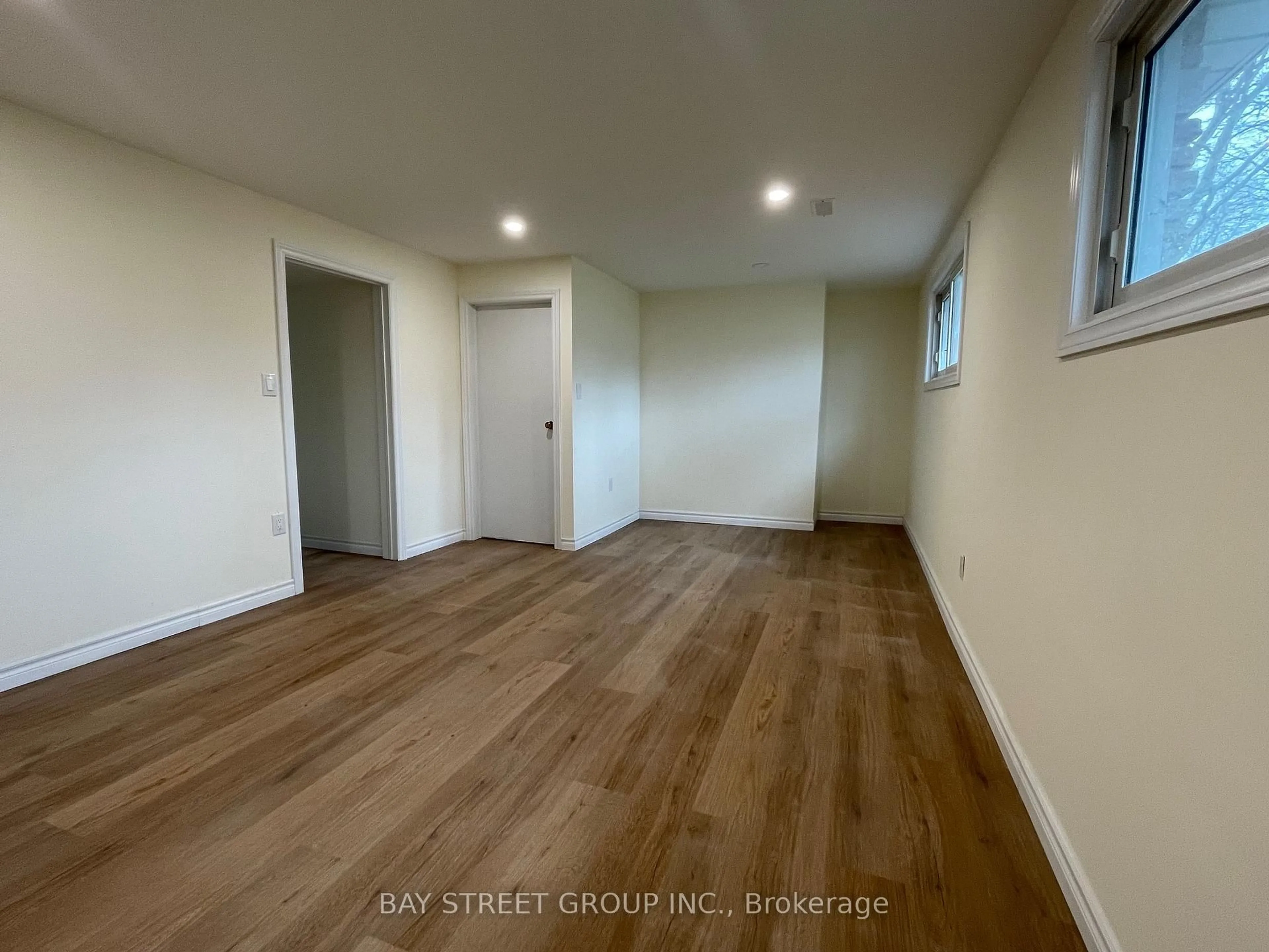 A pic of a room for 6826 Stokes St, Niagara Falls Ontario L2G 2H3