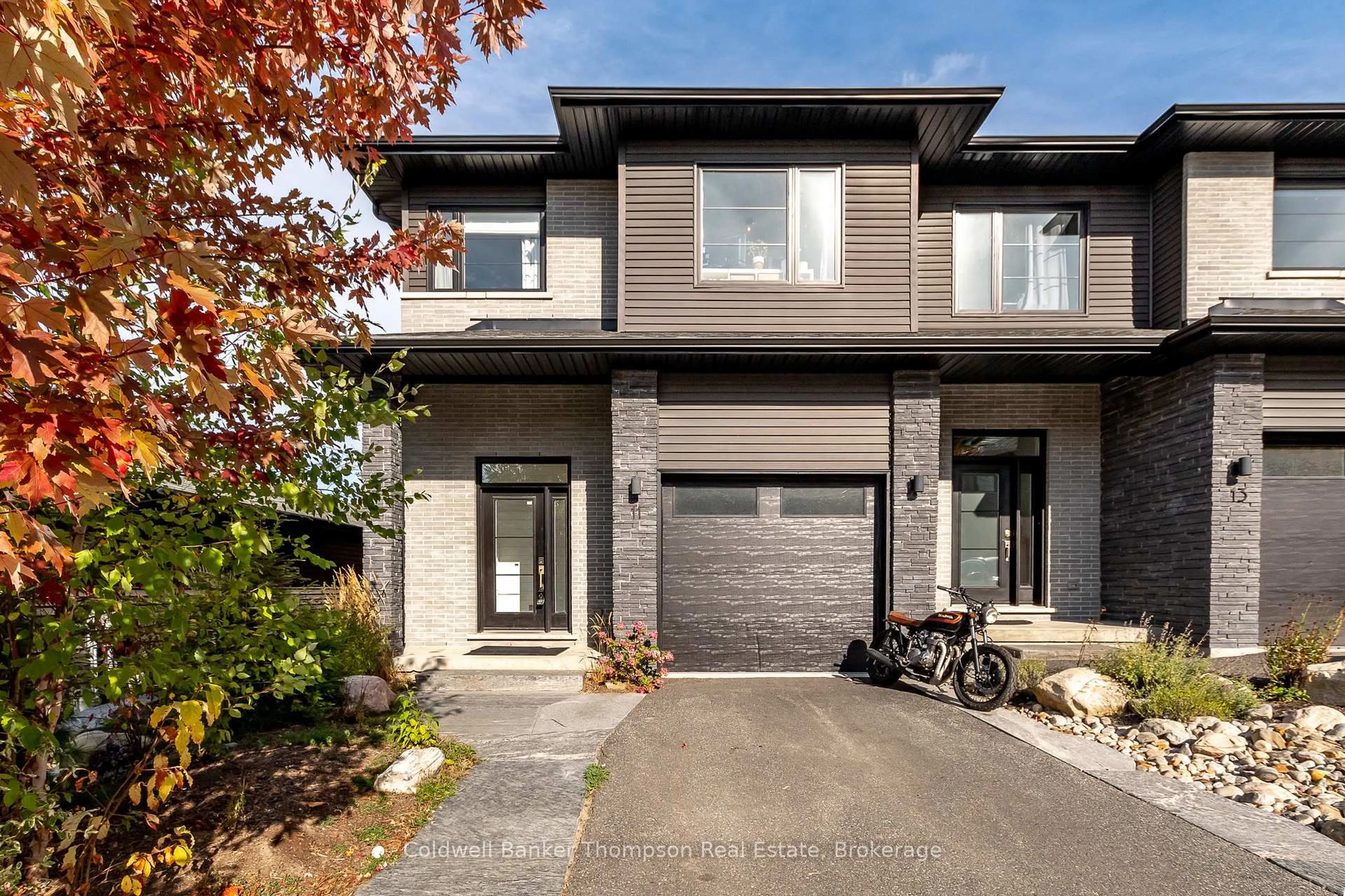 Home with brick exterior material, street for 11 Cascade Lane, Huntsville Ontario P1H 1Y3