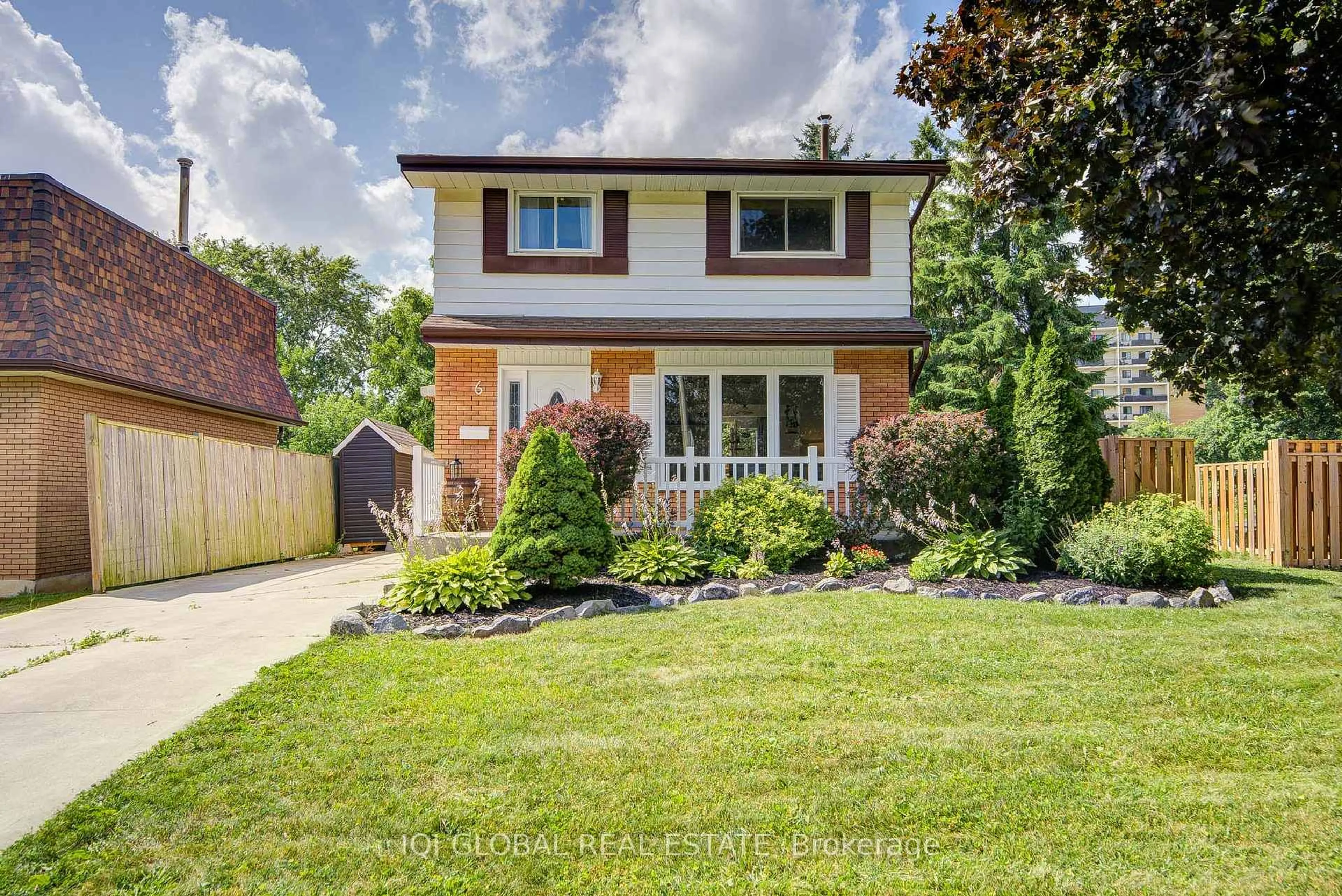 Home with brick exterior material, street for 6 Arrowhead Cres, Kitchener Ontario N2P 1B9