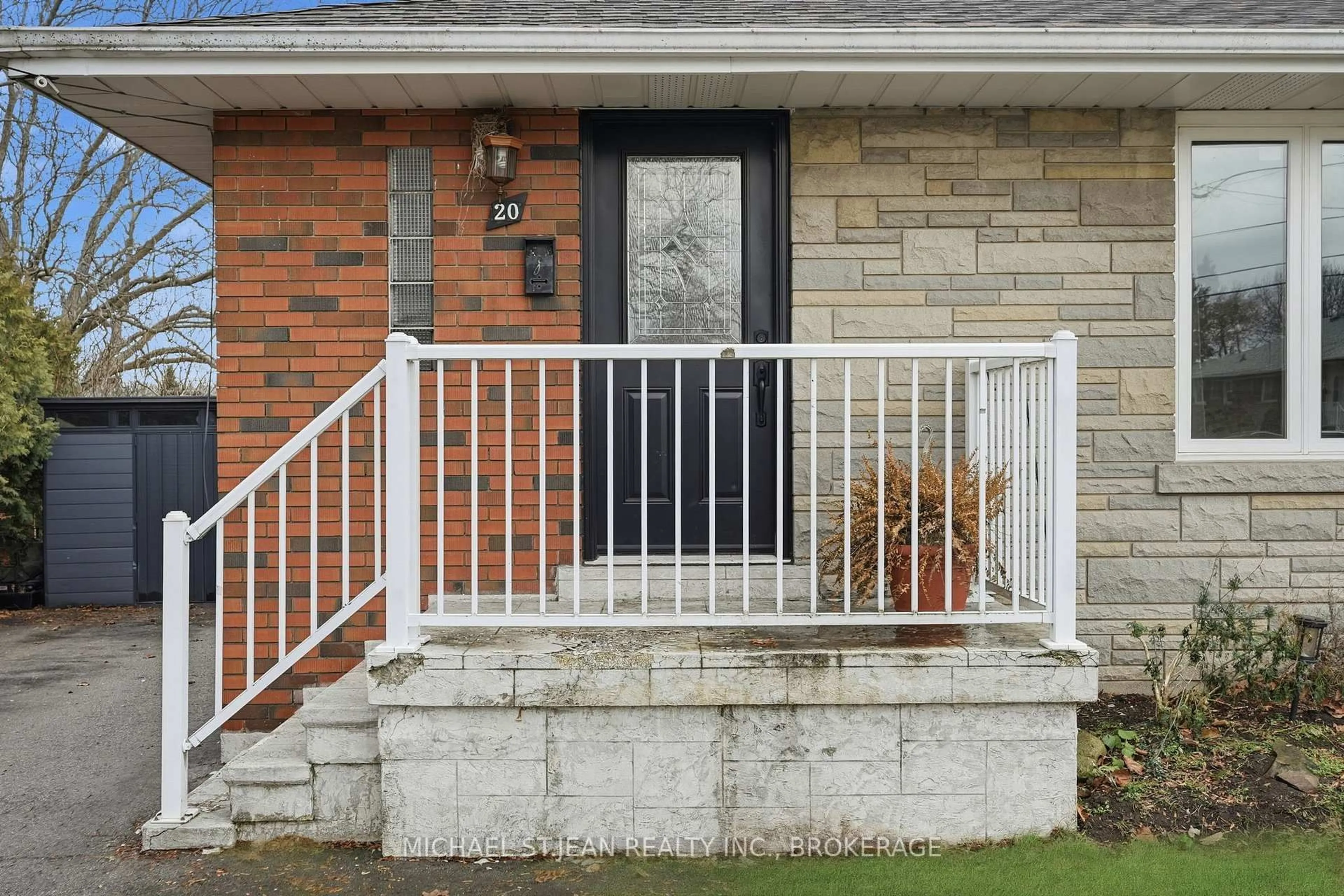 Home with brick exterior material, street for 20 Nelligan Pl, Hamilton Ontario L8K 4X7