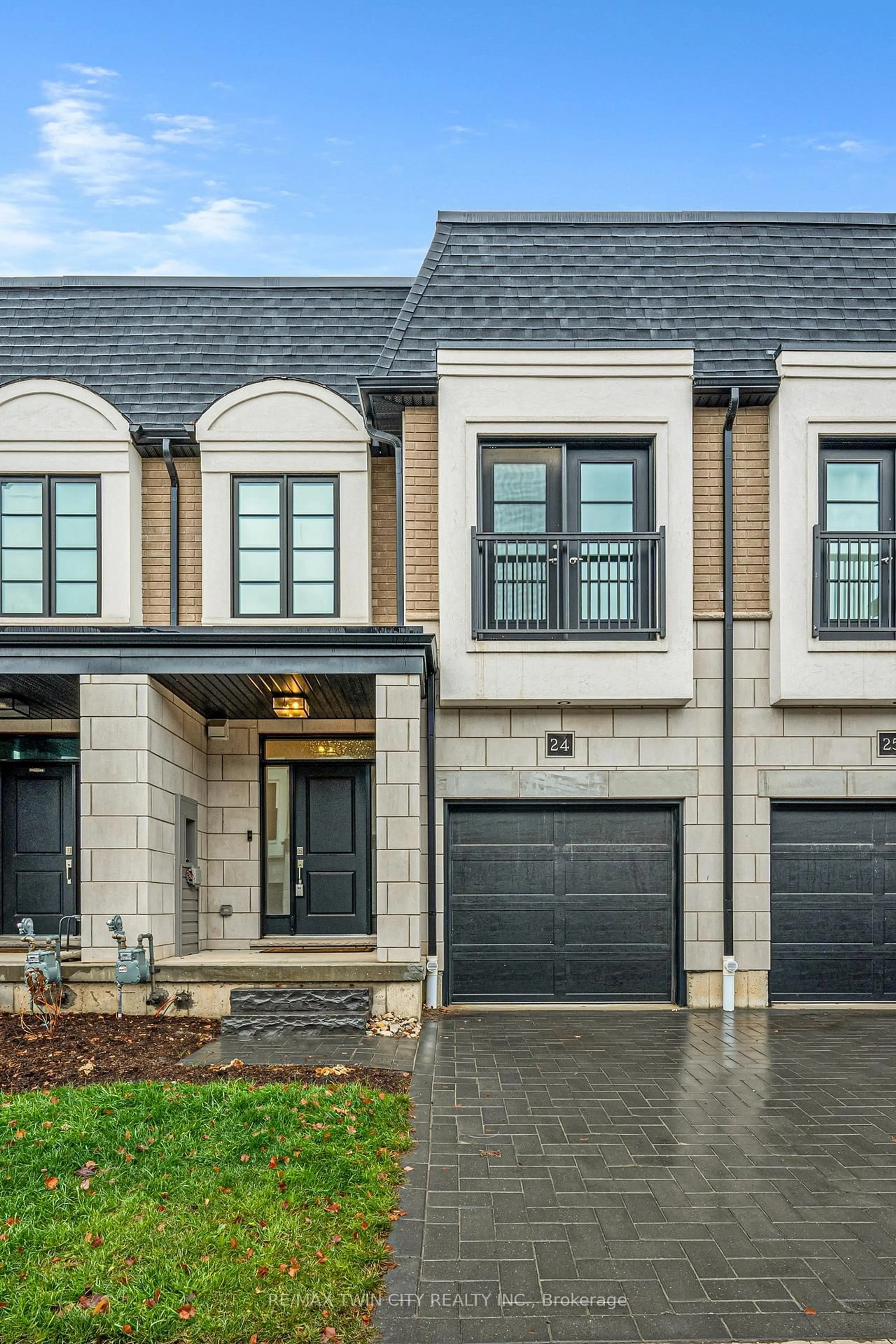 Home with brick exterior material, street for 143 Elgin St #24, Cambridge Ontario N1R 5H6