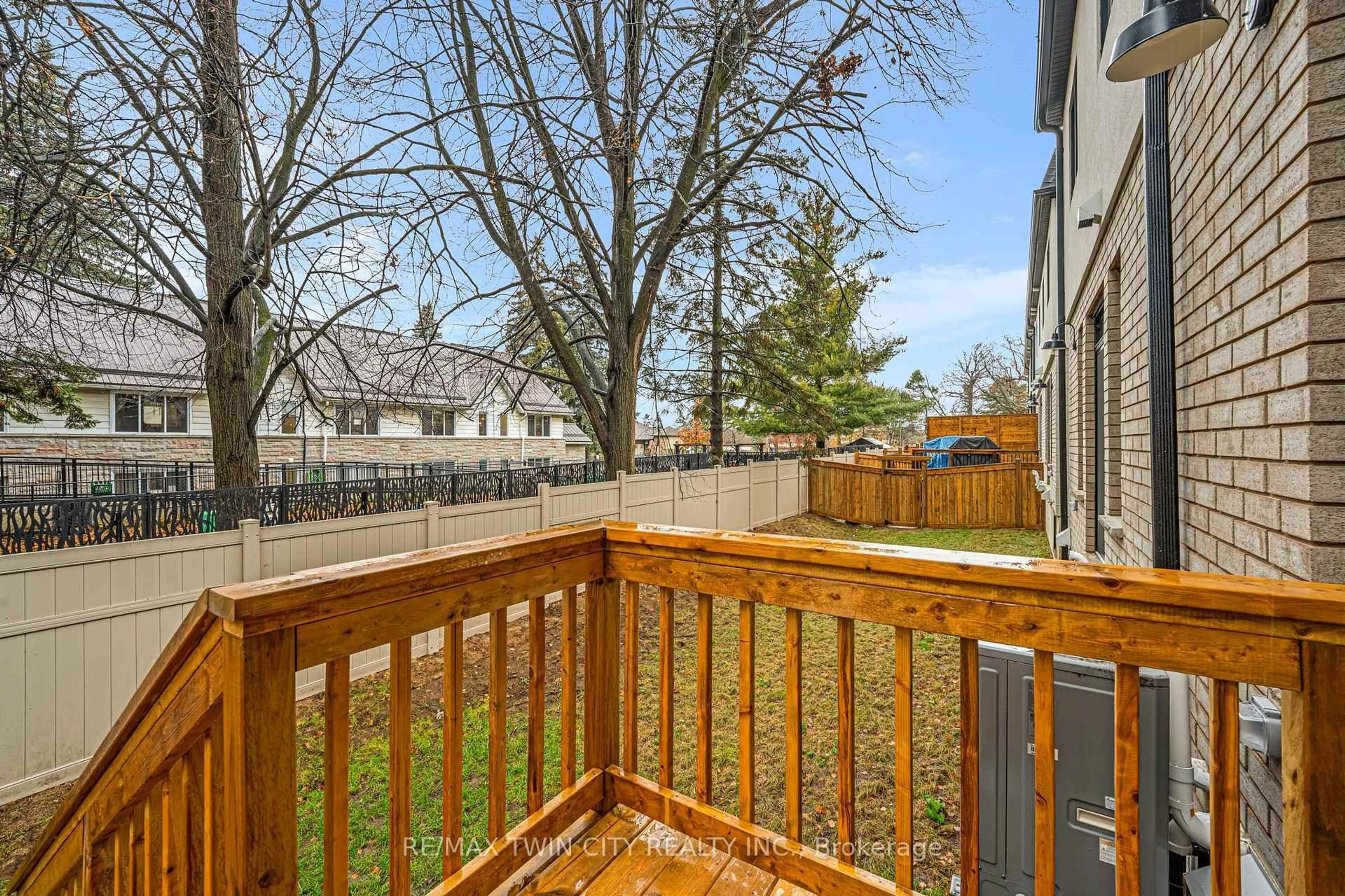 Patio, unknown for 143 Elgin St #24, Cambridge Ontario N1R 5H6