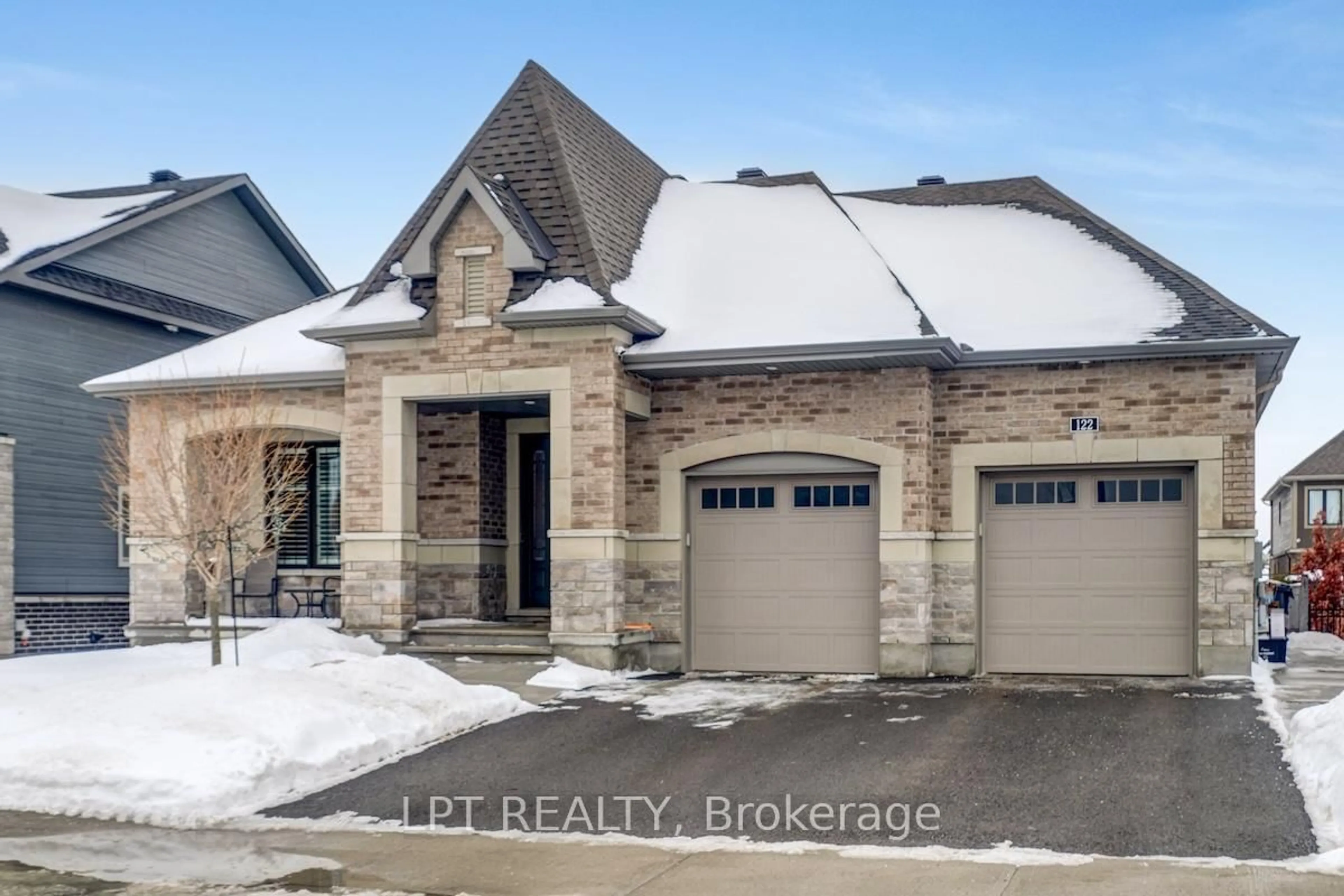 Home with brick exterior material, street for 122 Spindrift Circ, Manotick Ontario K4M 0G4