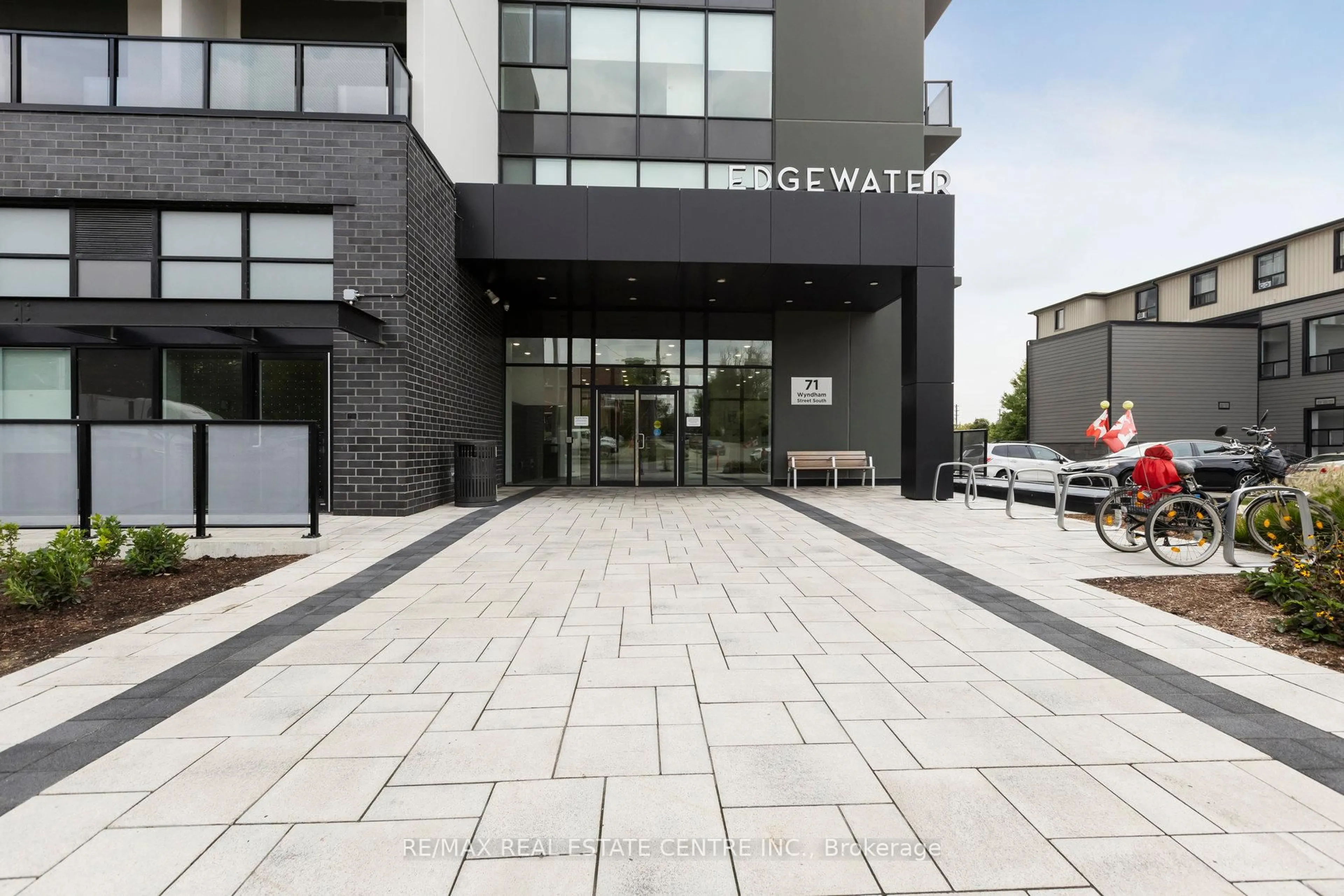 Patio, street for 71 Wyndham St #602, Guelph Ontario N1E 5R3