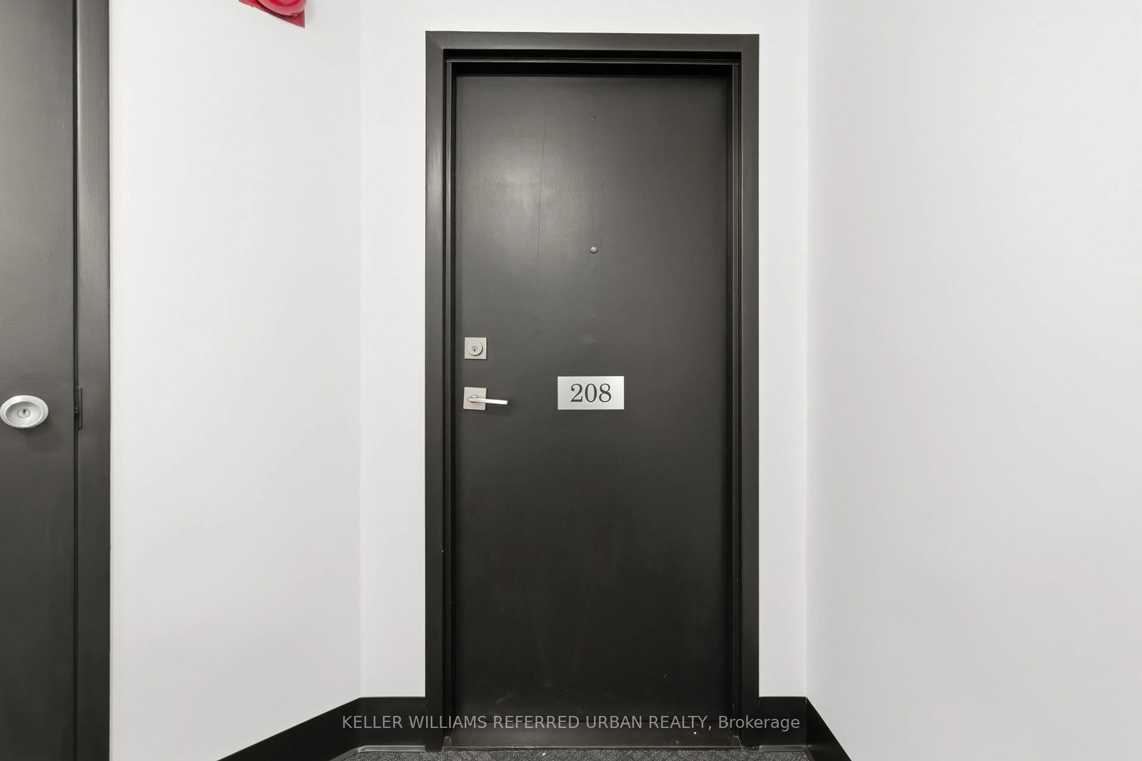 Indoor entryway for 8 Village Green #208, Hamilton Ontario L8G 5B8