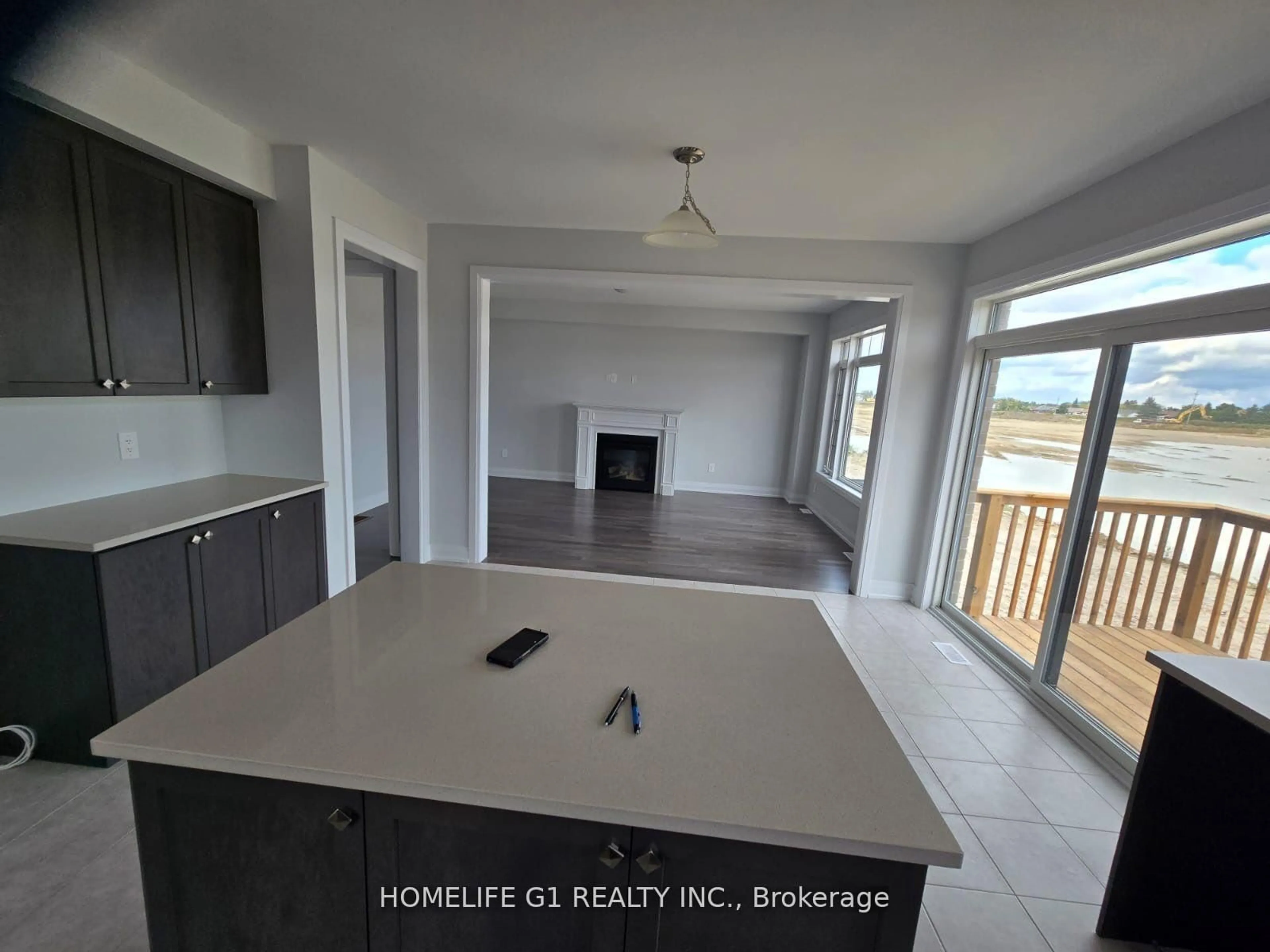 Open concept kitchen, unknown for 165 St Joseph Dr, Kawartha Lakes Ontario K9V 0R8