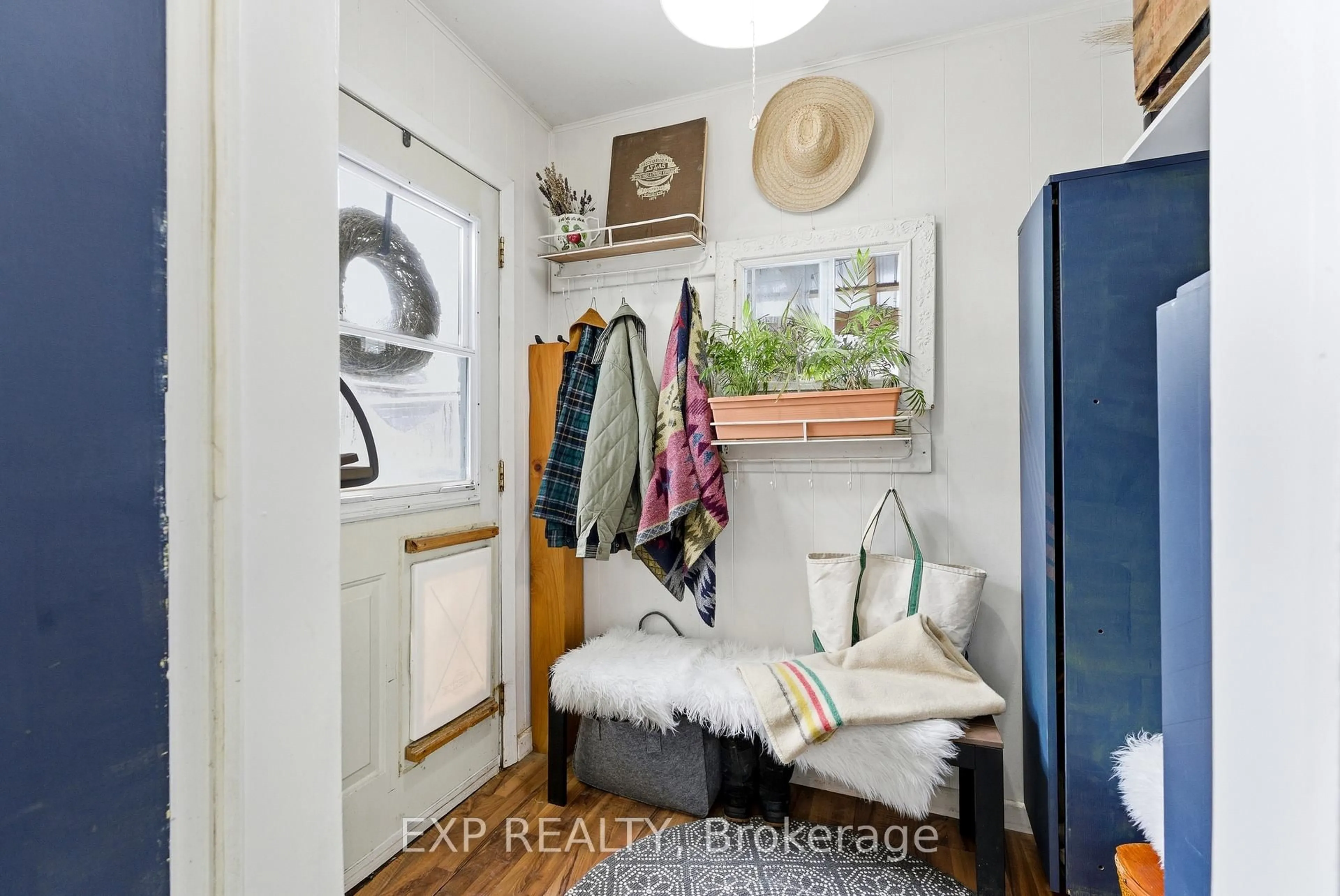 Unknown for 41 Lake St, Prince Edward County Ontario K0K 2T0