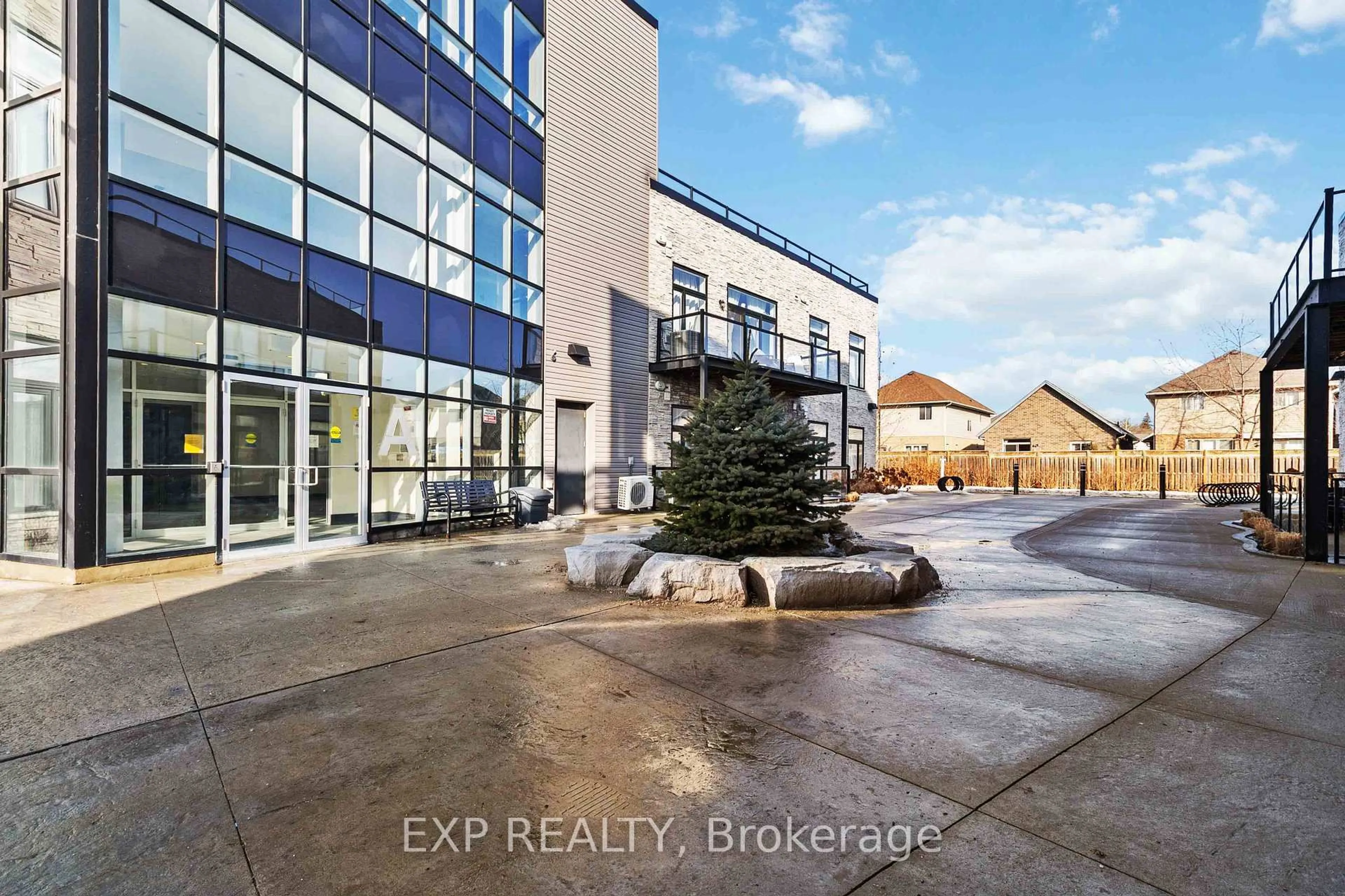 A pic from outside/outdoor area/front of a property/back of a property/a pic from drone, building for 85 Morrell St #105A, Brant Ontario N3T 4J6