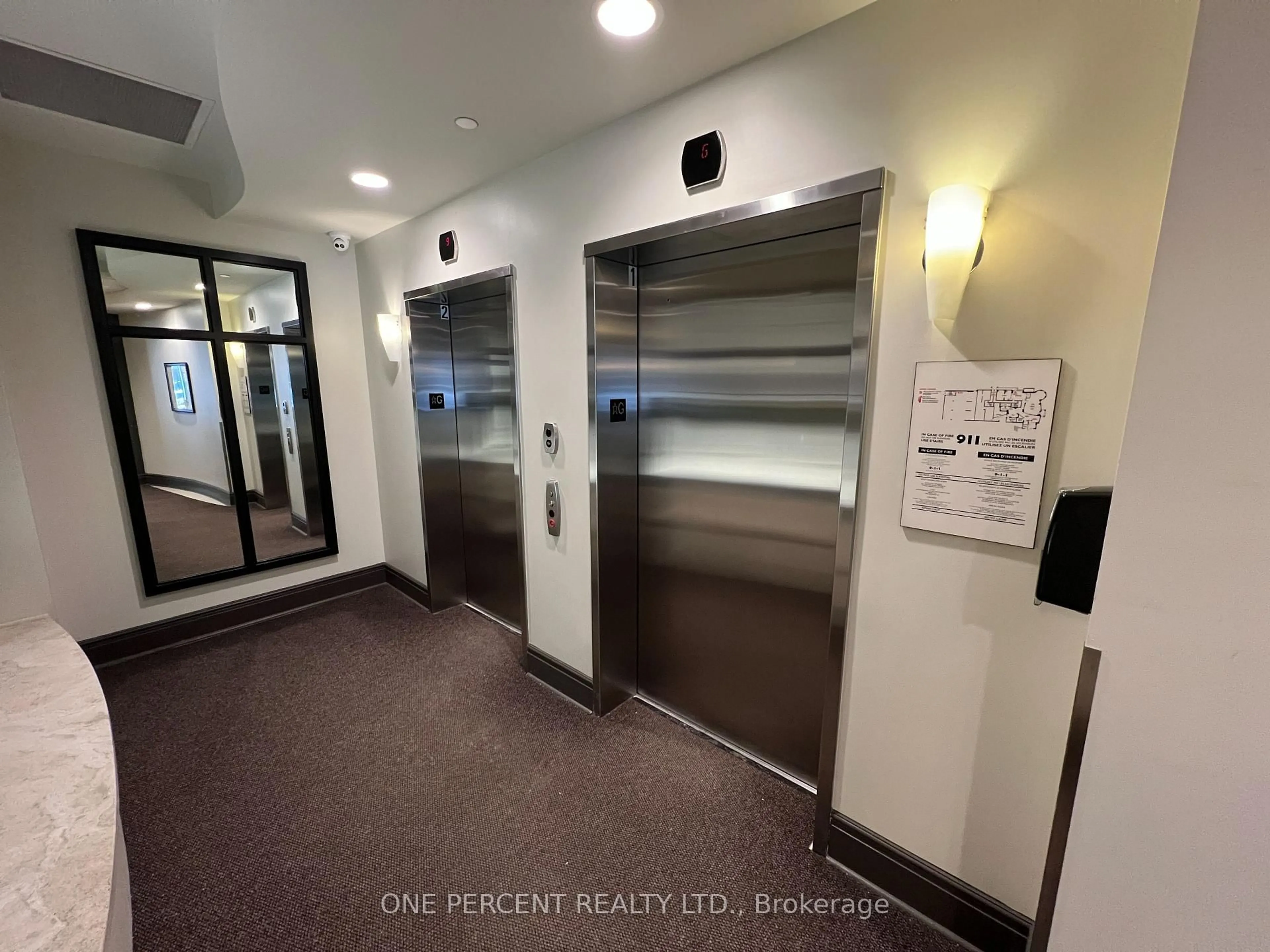 Indoor foyer for 95 Bronson Ave #1603, Ottawa Ontario K1R 1E2