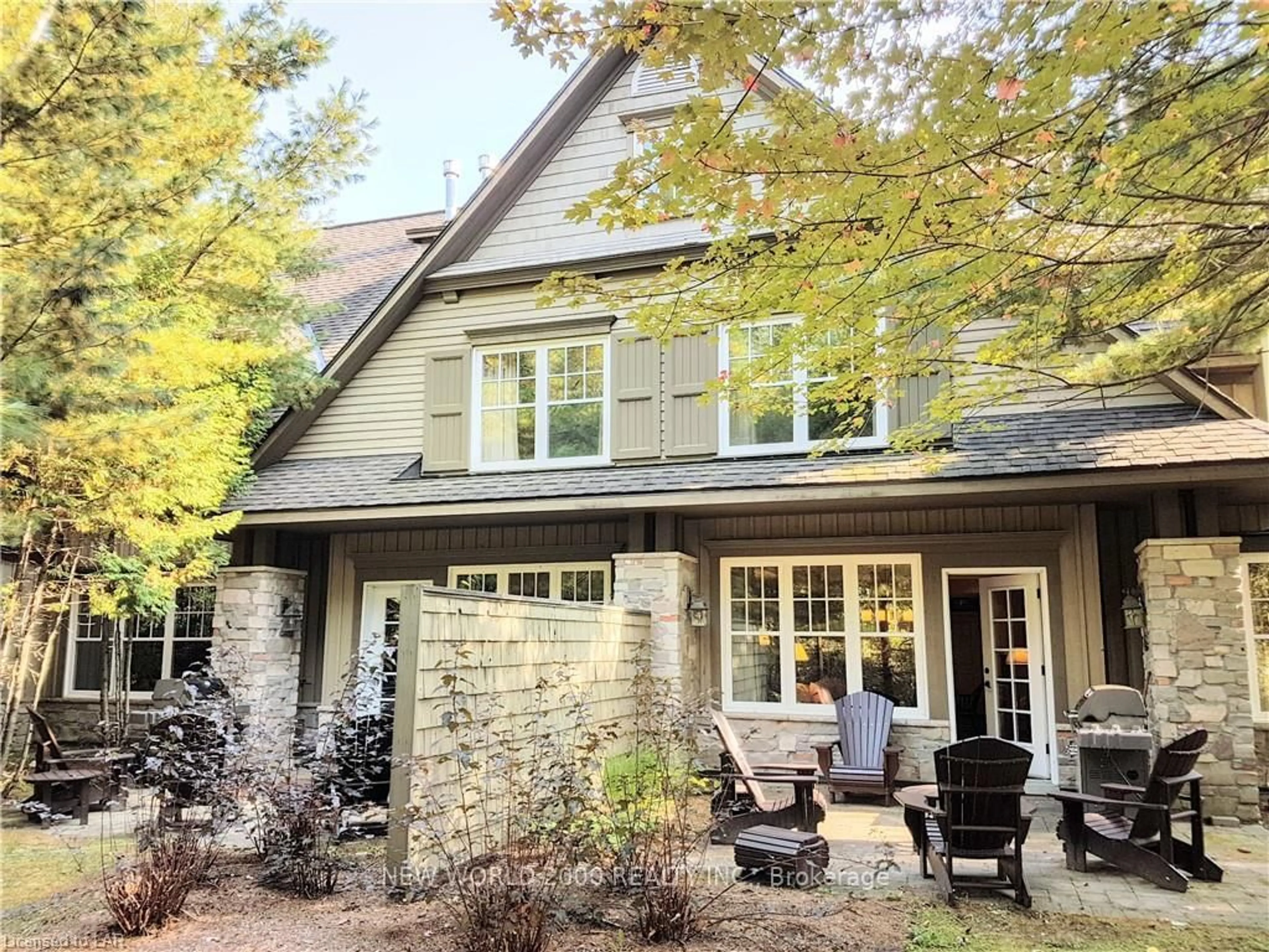 Home with brick exterior material, street for 302 Emerald Hills Crt #12, Seguin Ontario P0C 1H0