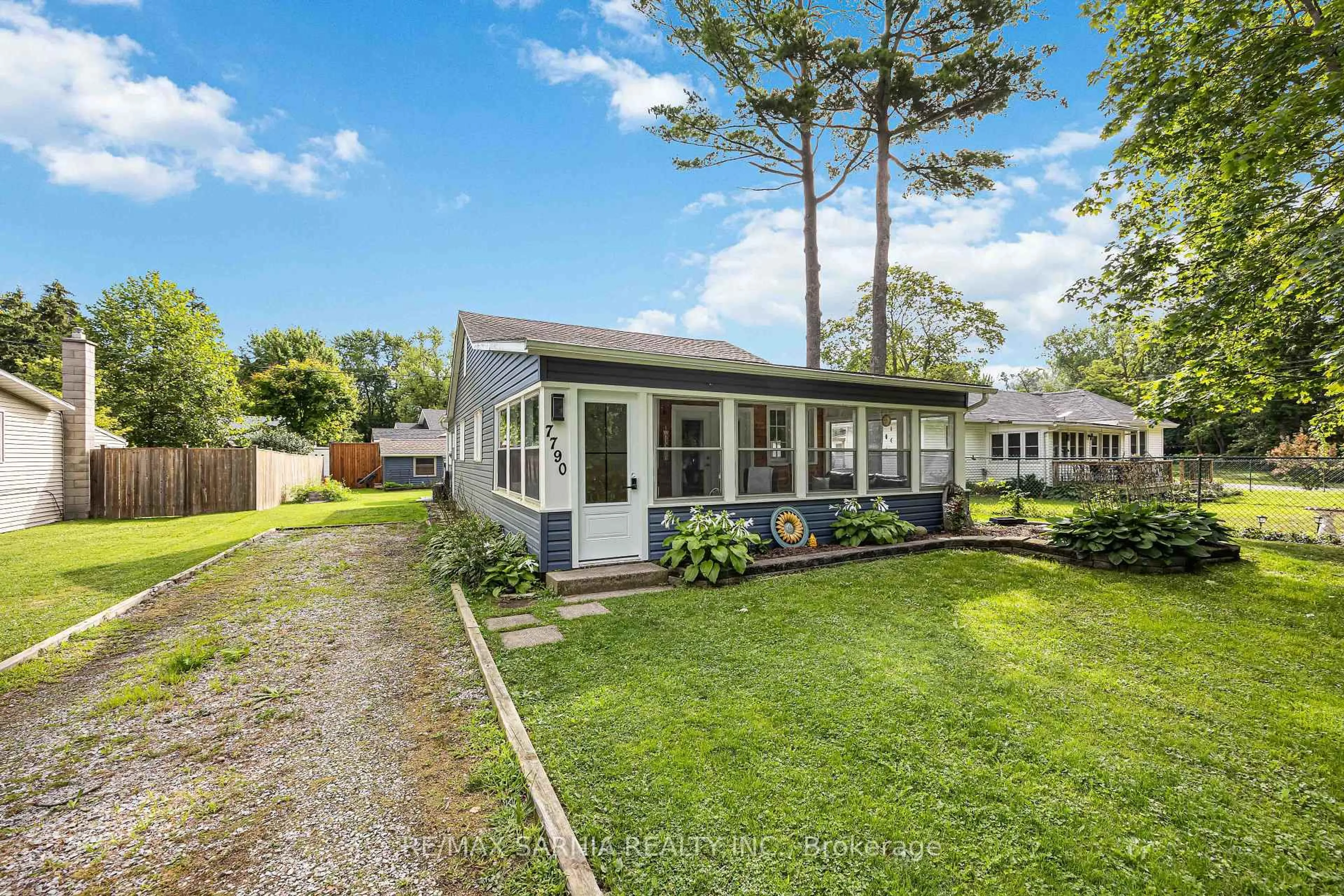 Unknown for 7790 Gallie St, Plympton-Wyoming Ontario N0N 1J6