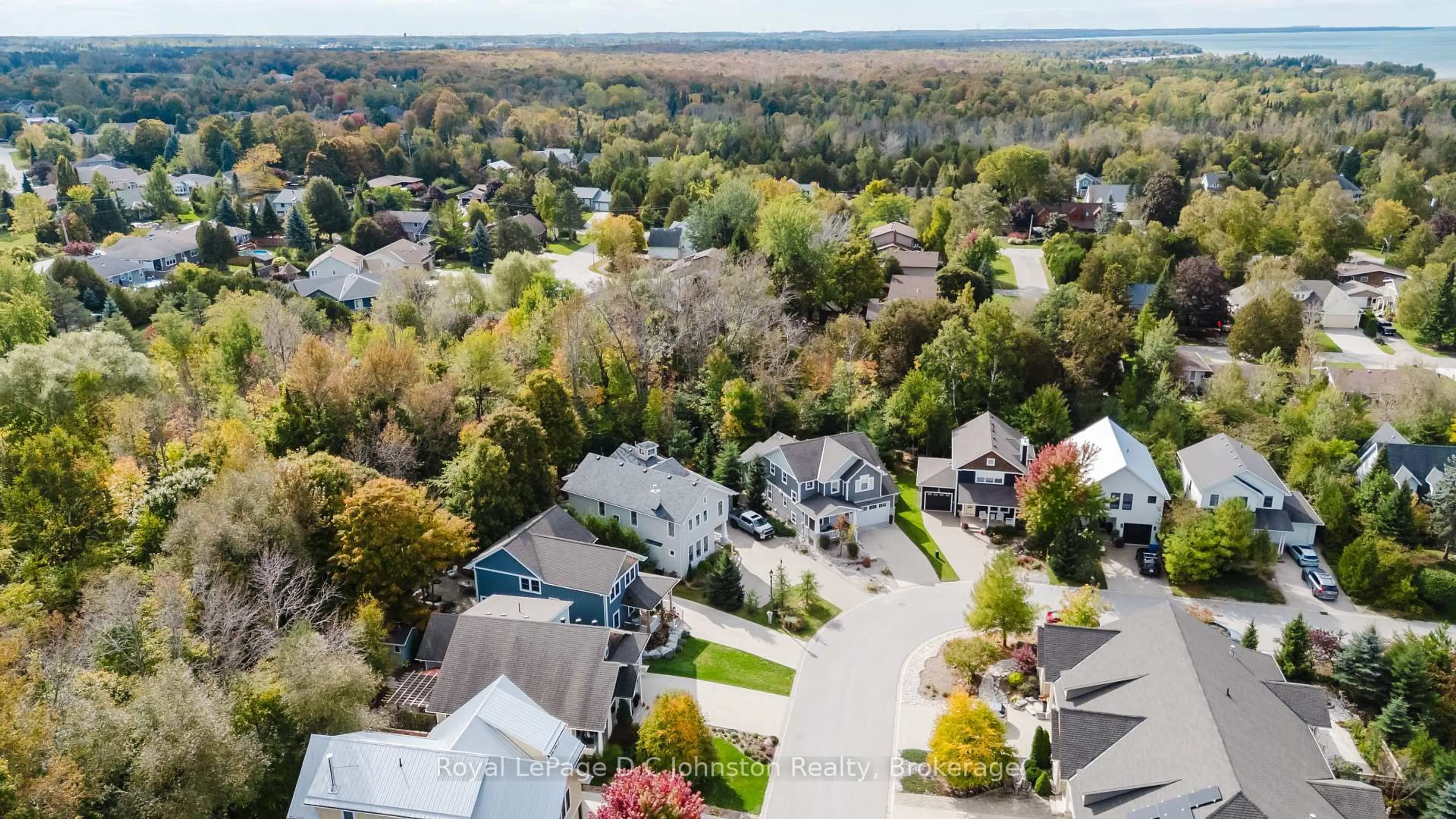 A pic from outside/outdoor area/front of a property/back of a property/a pic from drone, unknown for 81 Cedar Bush Dr, Saugeen Shores Ontario N0H 2L0