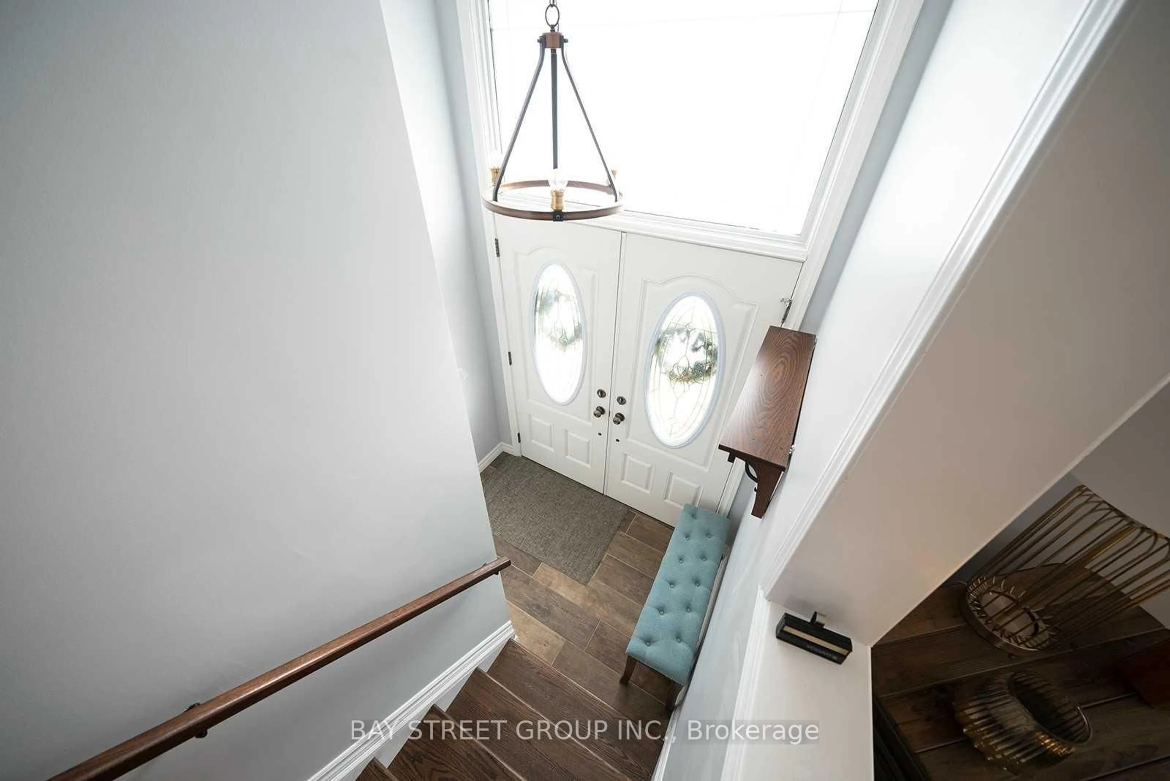 Indoor entryway for 31 Tranquility St, Brantford Ontario N3R 3H6