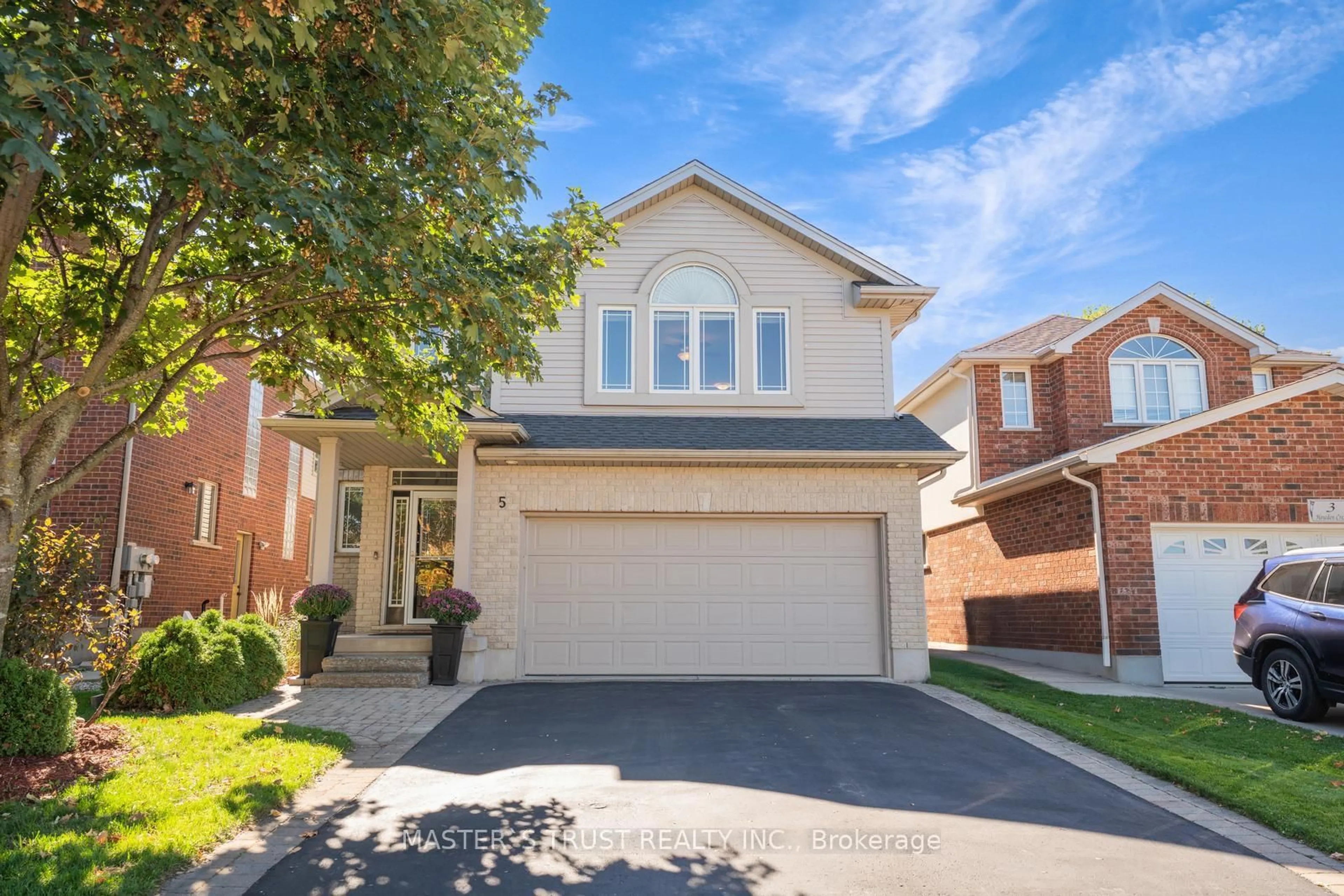 Home with brick exterior material, street for 5 Howden Cres, Guelph Ontario N1L 1T2