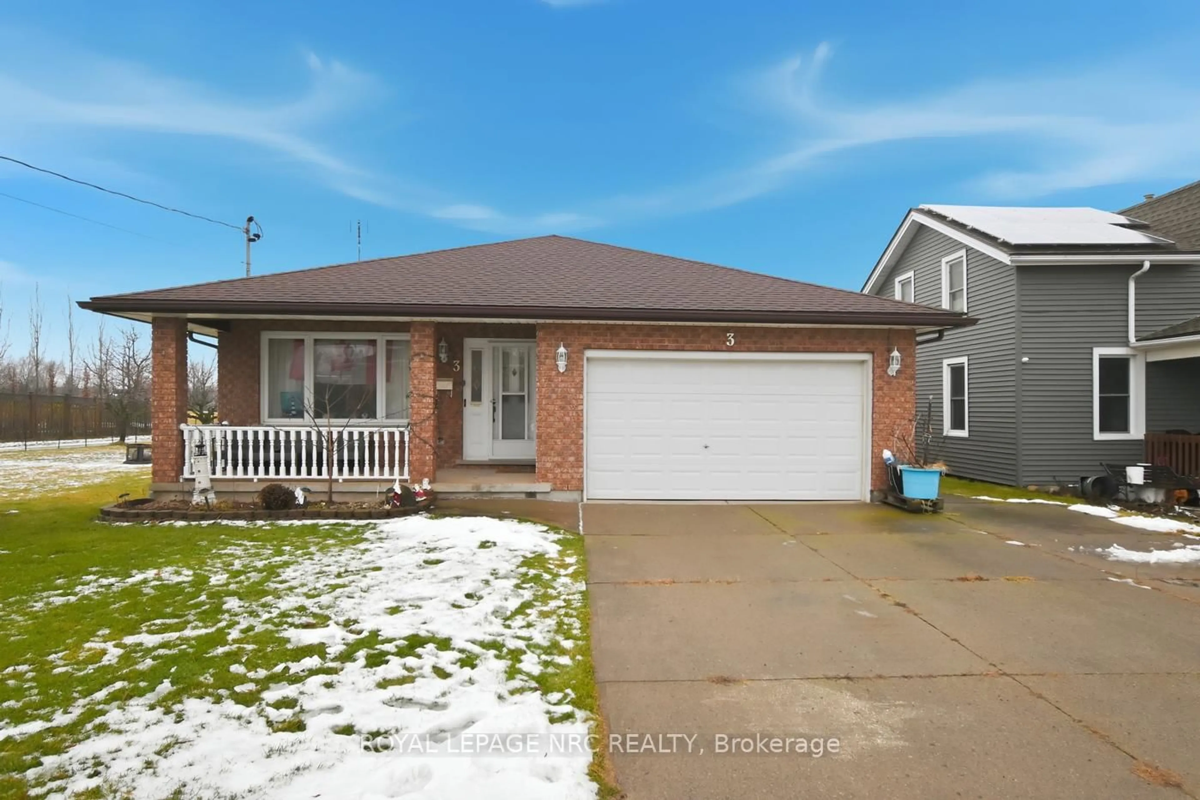 Home with brick exterior material, street for 3 Borden Ave, Port Colborne Ontario L3K 3Z6