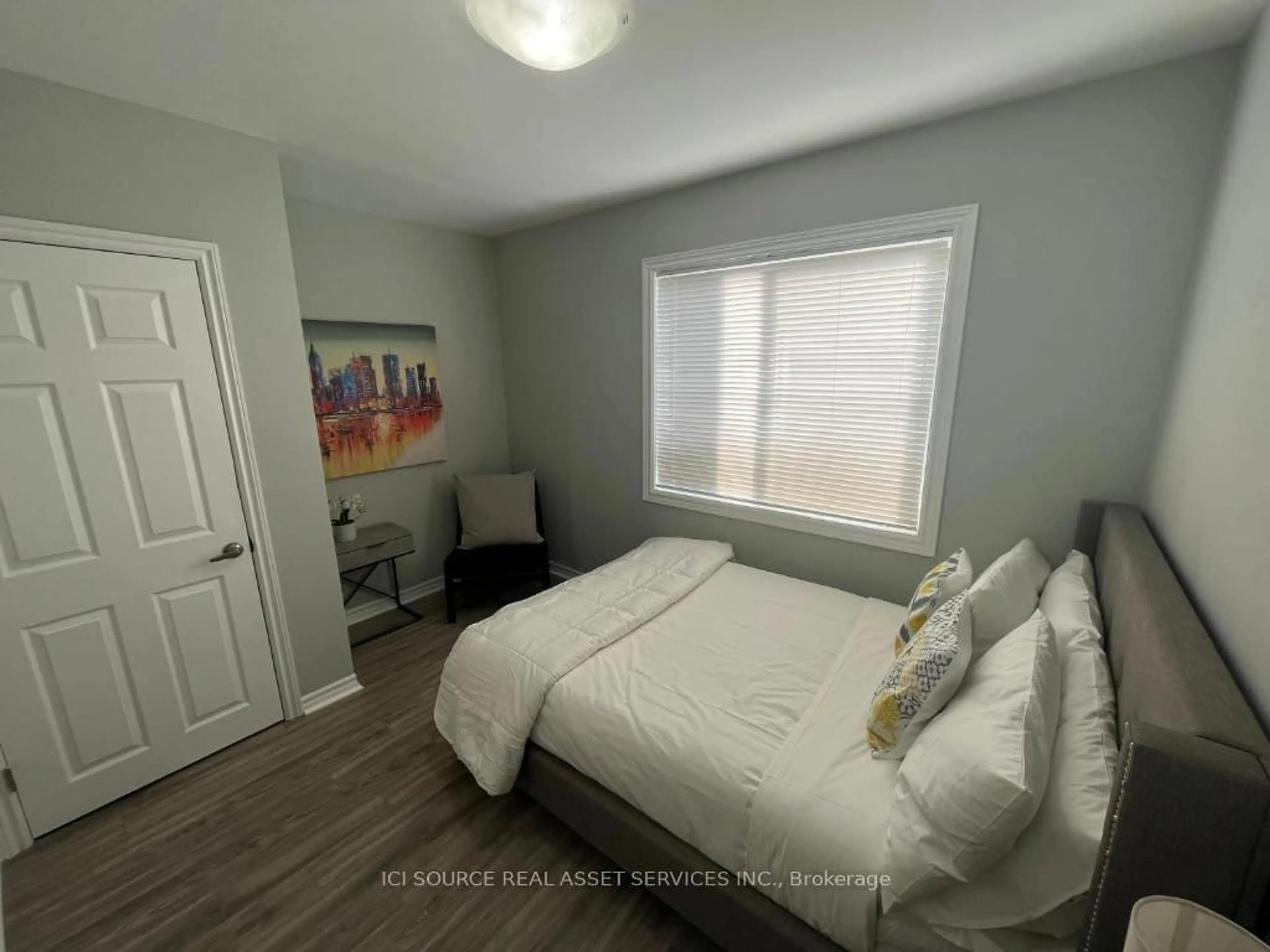 A pic of a room for 200 Cantin St, Ottawa Ontario K1L 6T1