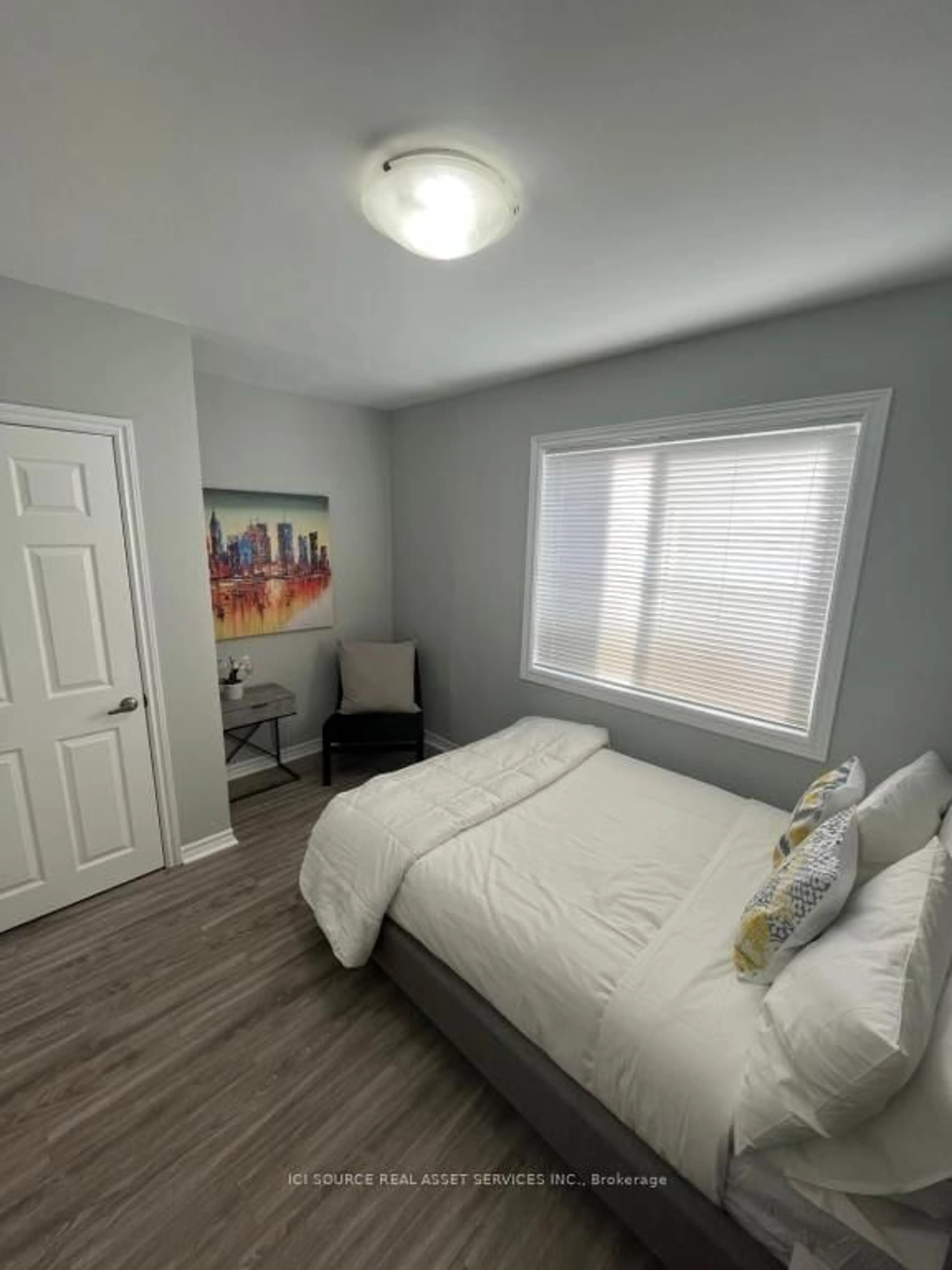 A pic of a room for 200 Cantin St, Ottawa Ontario K1L 6T1