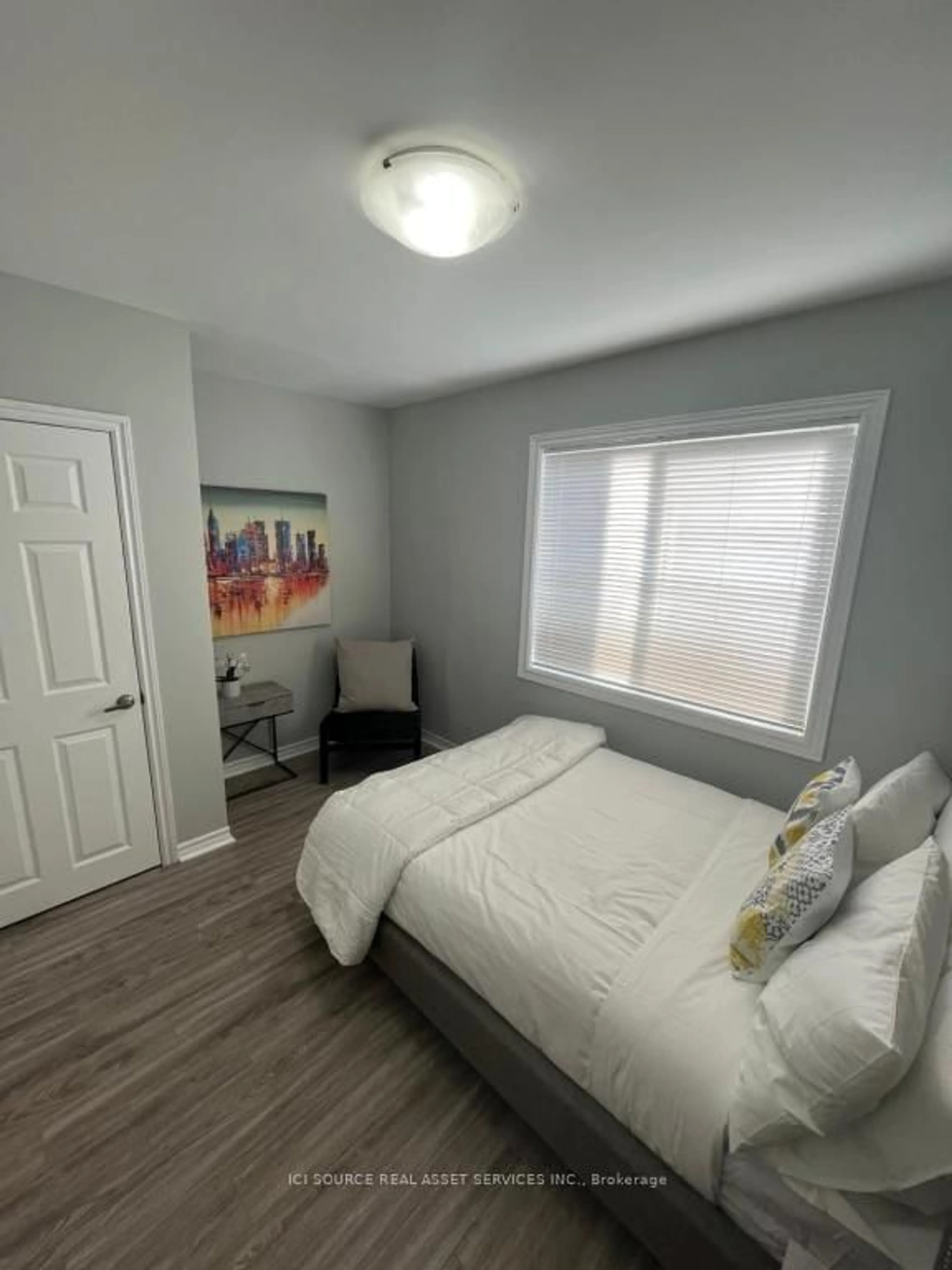 A pic of a room for 200 Cantin St, Ottawa Ontario K1L 6T1