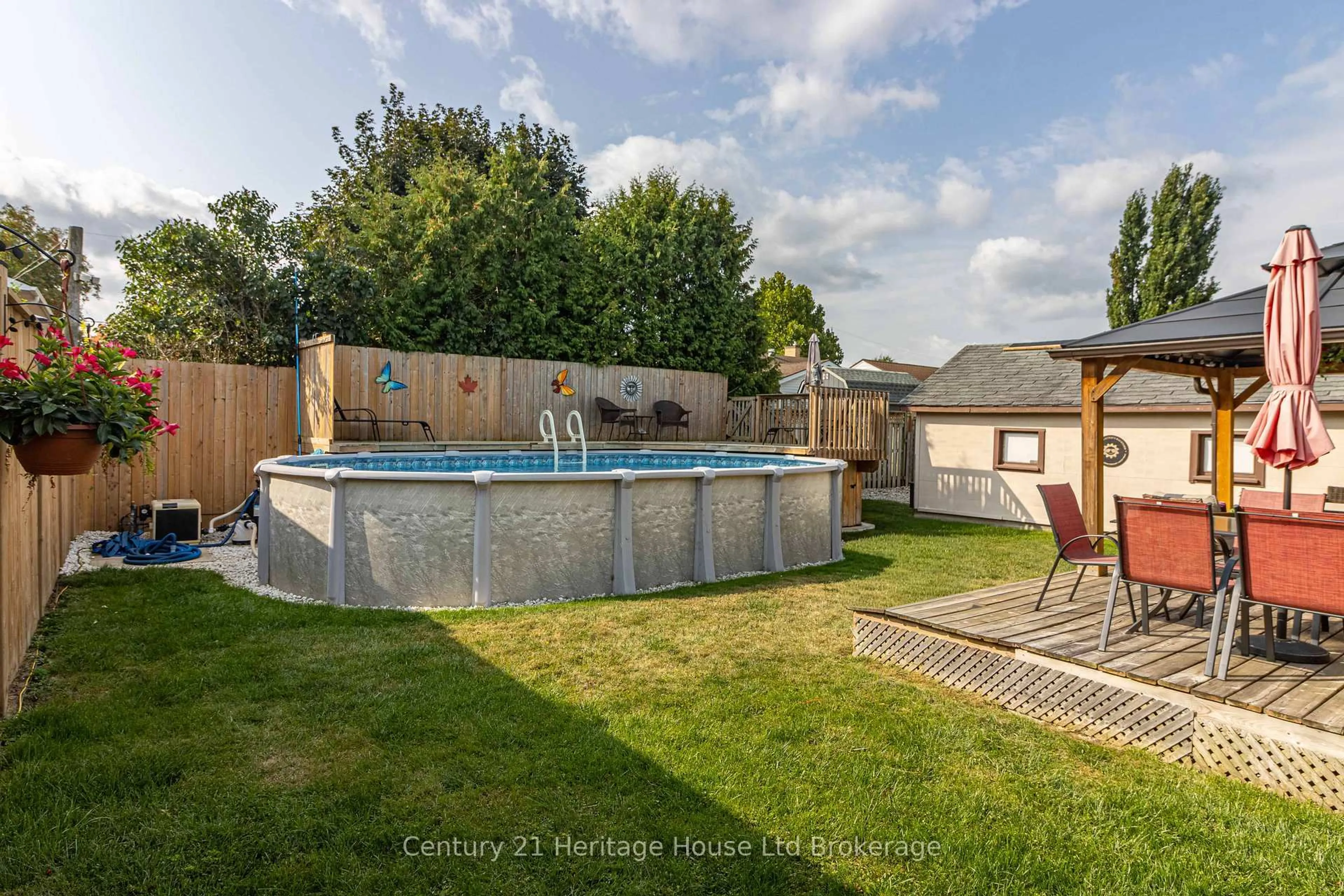 Pool for 1064 Sovereign Rd, Woodstock Ontario N4S 5P2