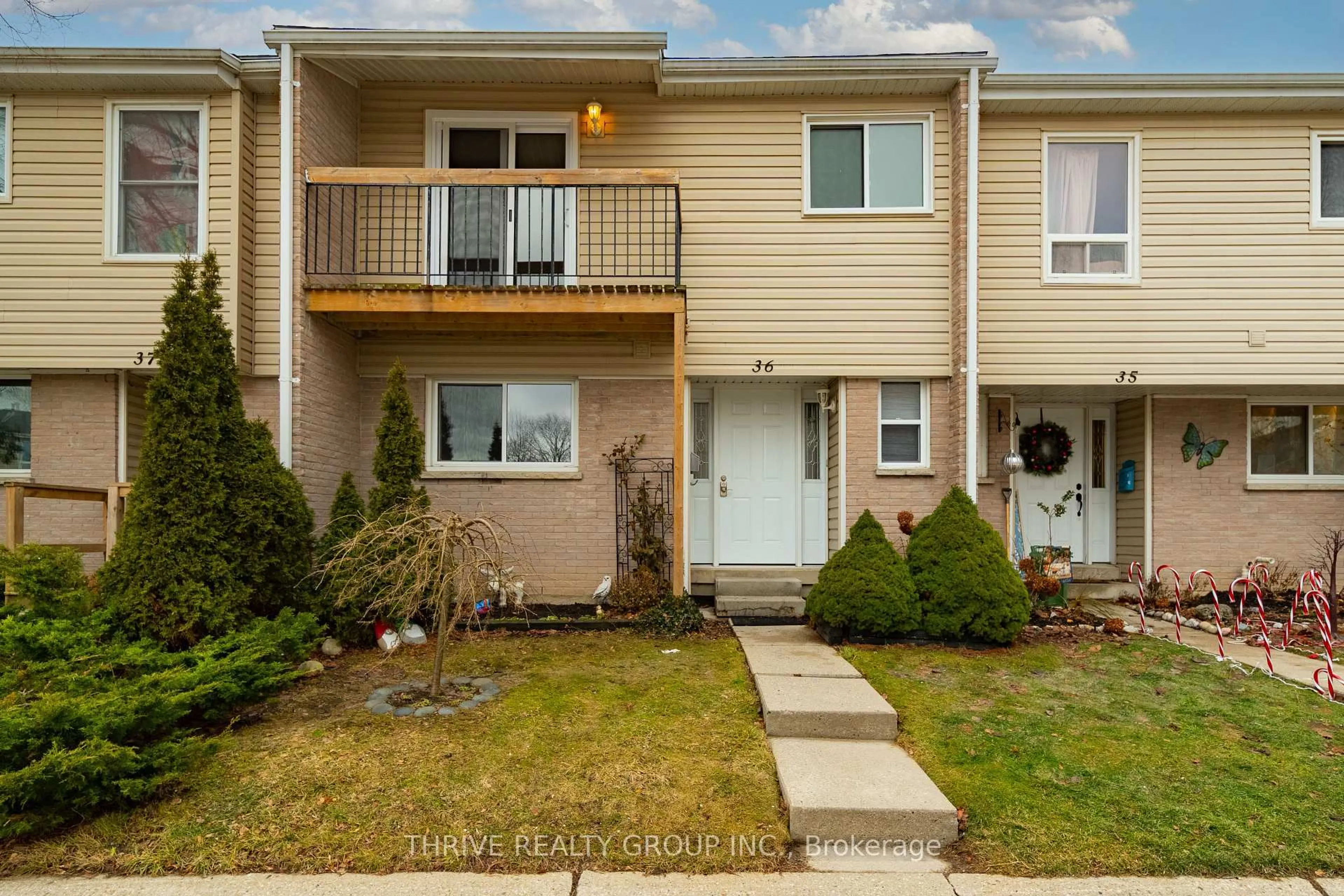 Home with vinyl exterior material, street for 669 Osgoode Dr #36, London South Ontario N6E 2C7