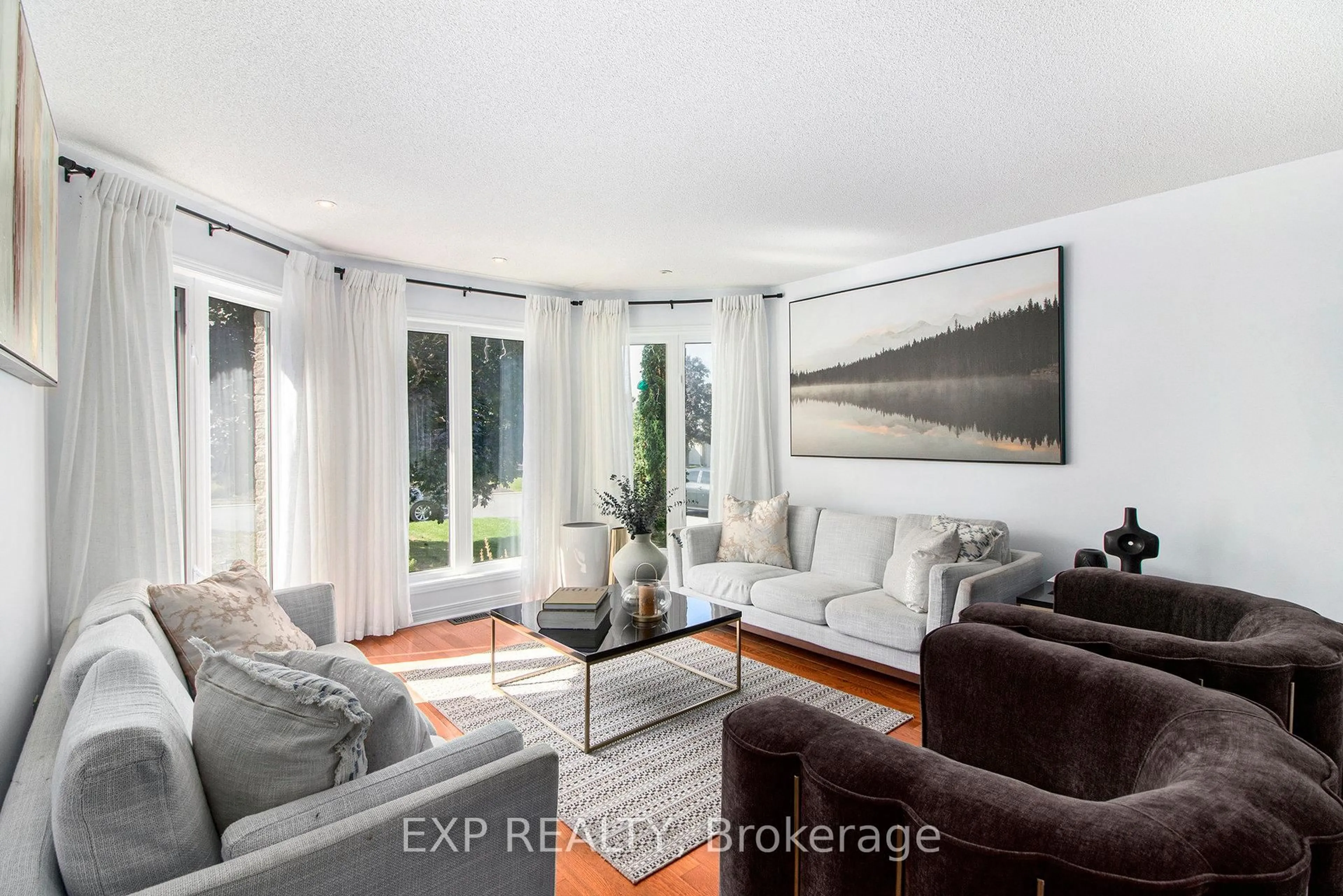Living room with furniture, unknown for 234 Sandra Cres, Clarence-Rockland Ontario K4K 1R6