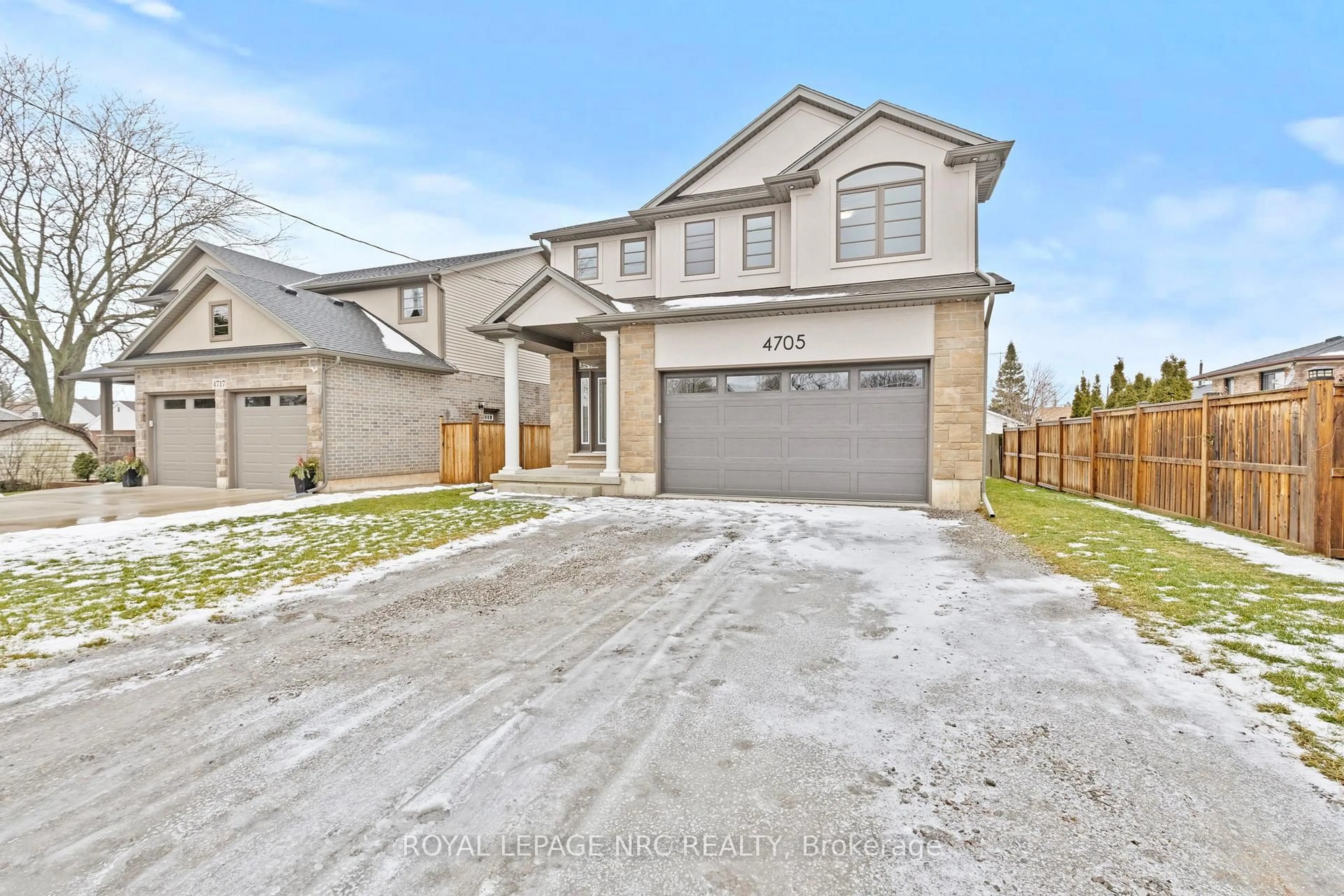 Home with brick exterior material, street for 4705 Lee Ave, Niagara Falls Ontario L2H 1M7