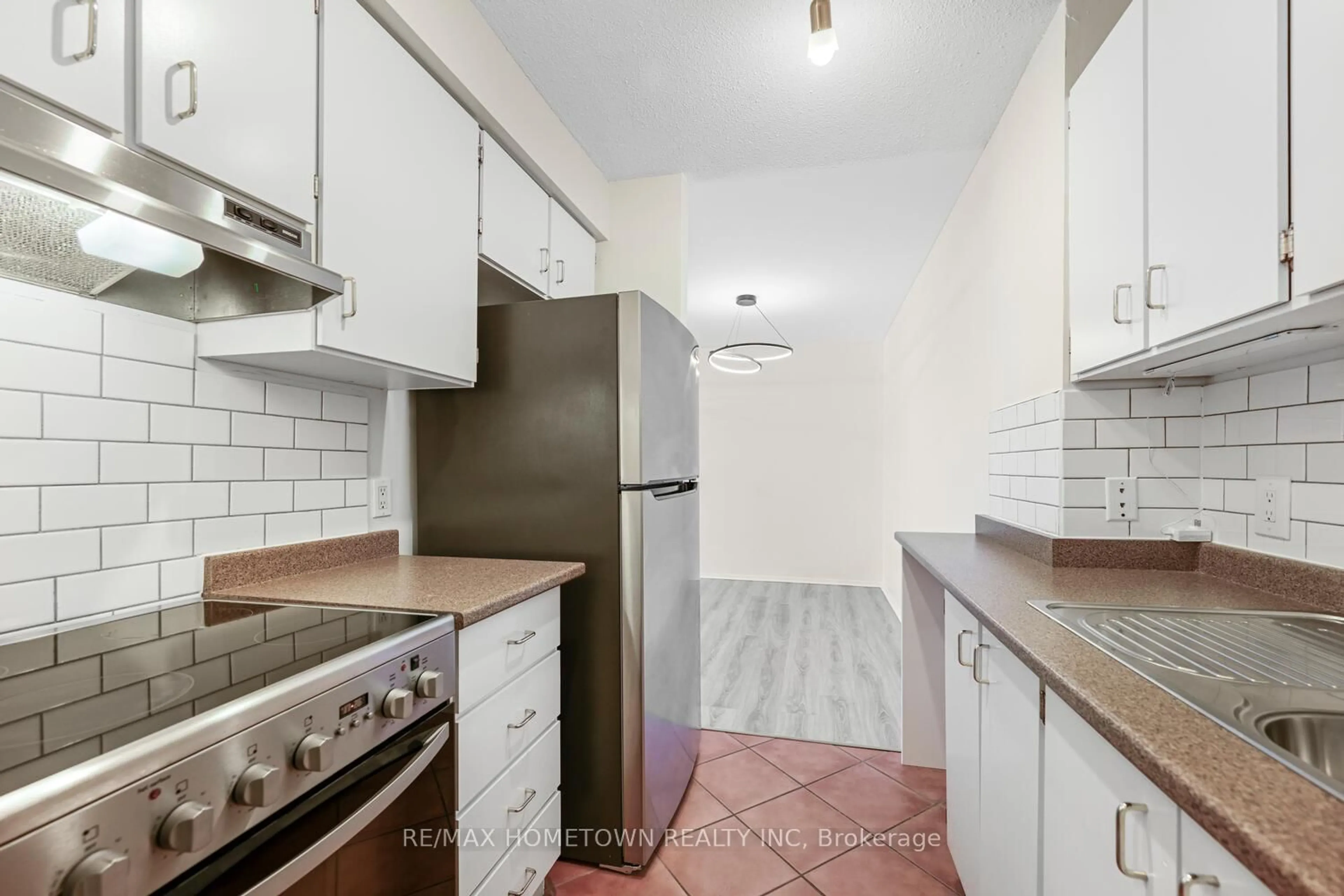 Standard kitchen, ceramic/tile floor for 819 Macodrum Dr #16, Brockville Ontario K6V 6P6