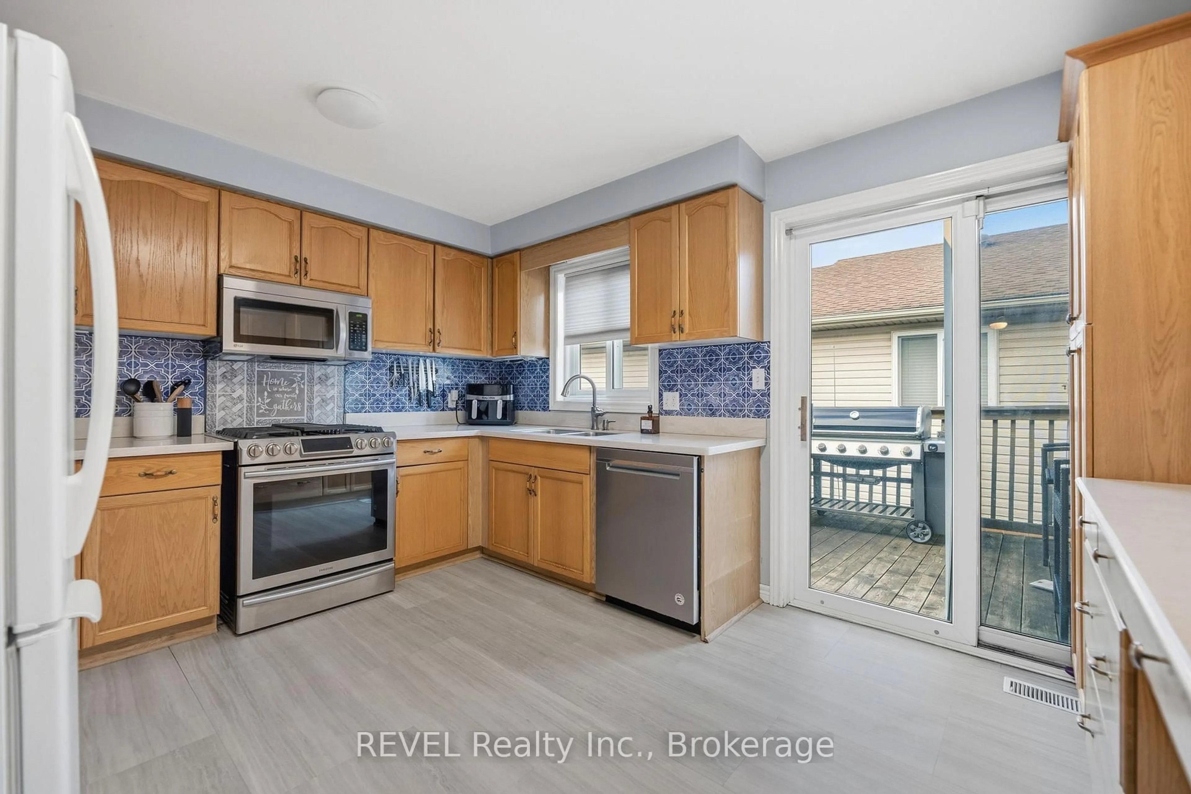 Unknown for 7880 Ascot Circ, Niagara Falls Ontario L2H 3E4