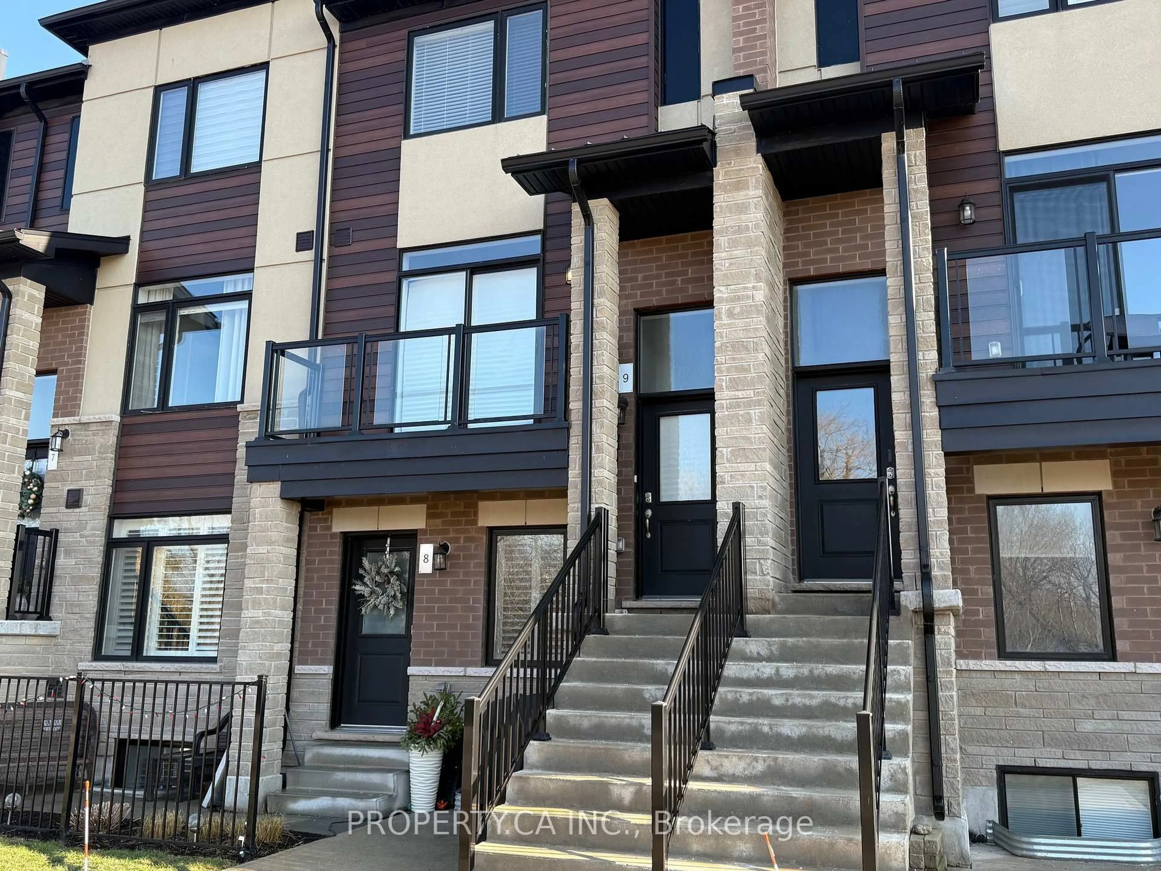 Unknown for 590 North Service Rd #9, Hamilton Ontario L8E 0K5