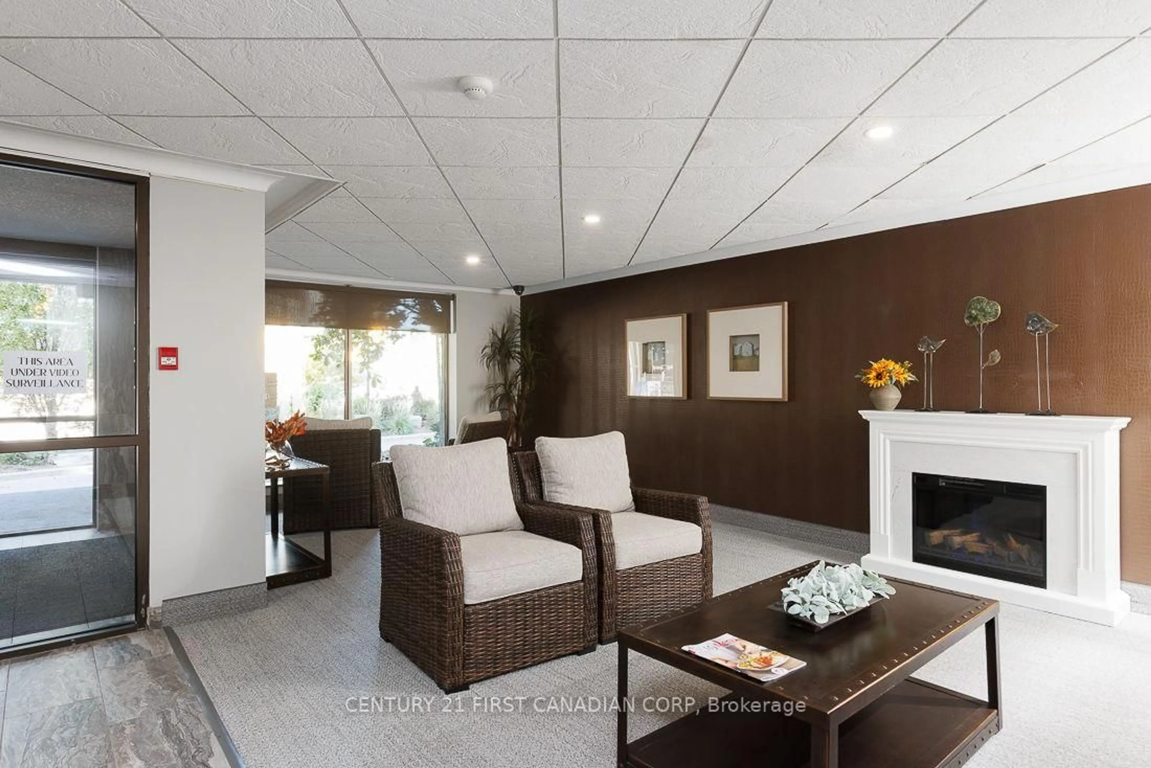 Lobby for 500 Talbot St #503, London East Ontario N6A 2S3